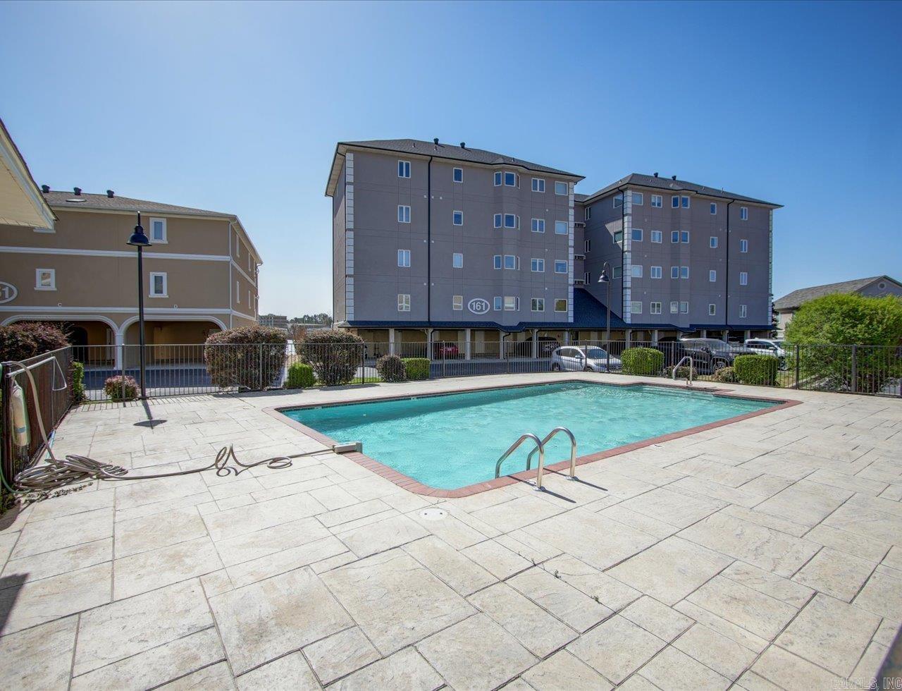 LAKE POINTE HPR - Residential