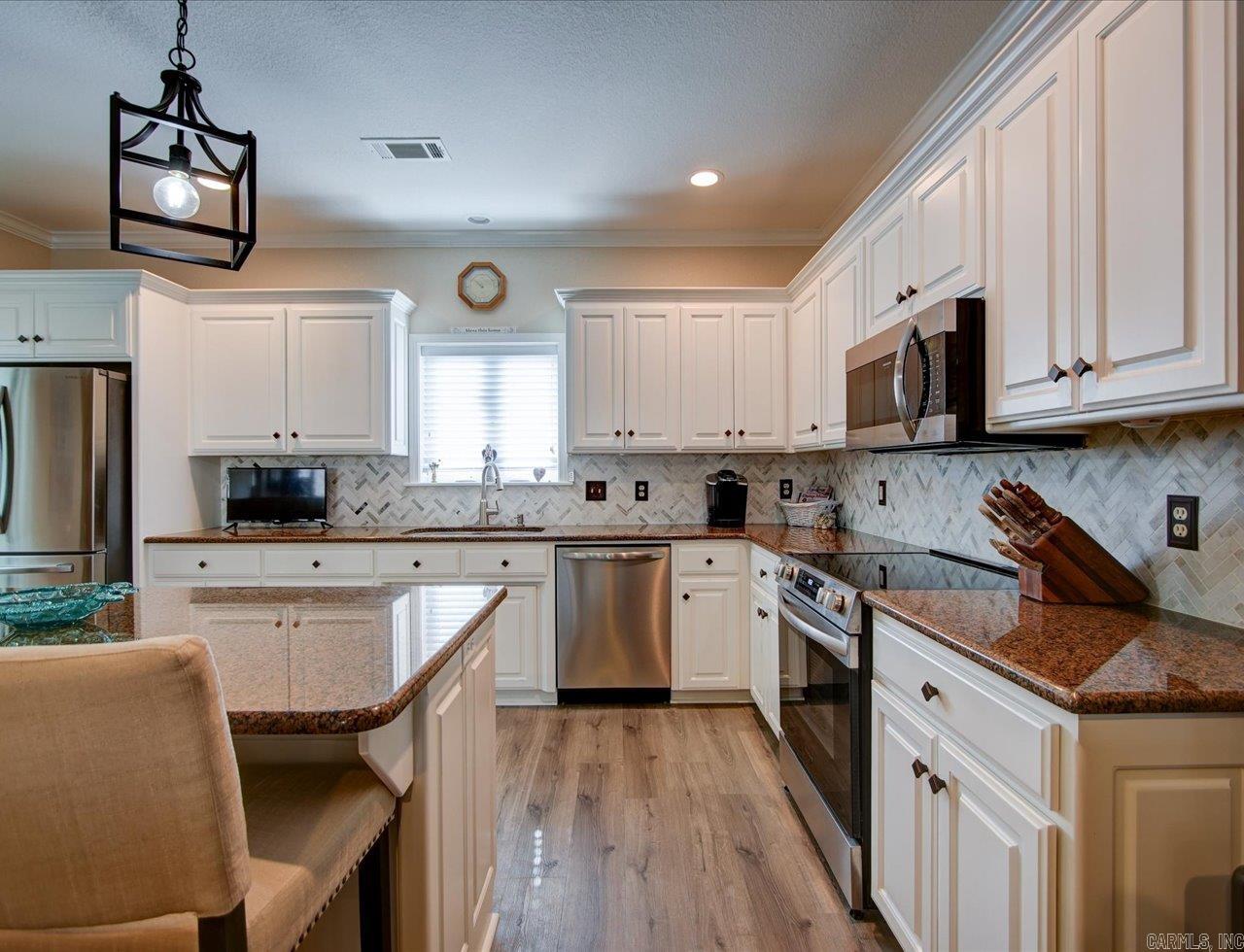 LAKE POINTE HPR - Residential