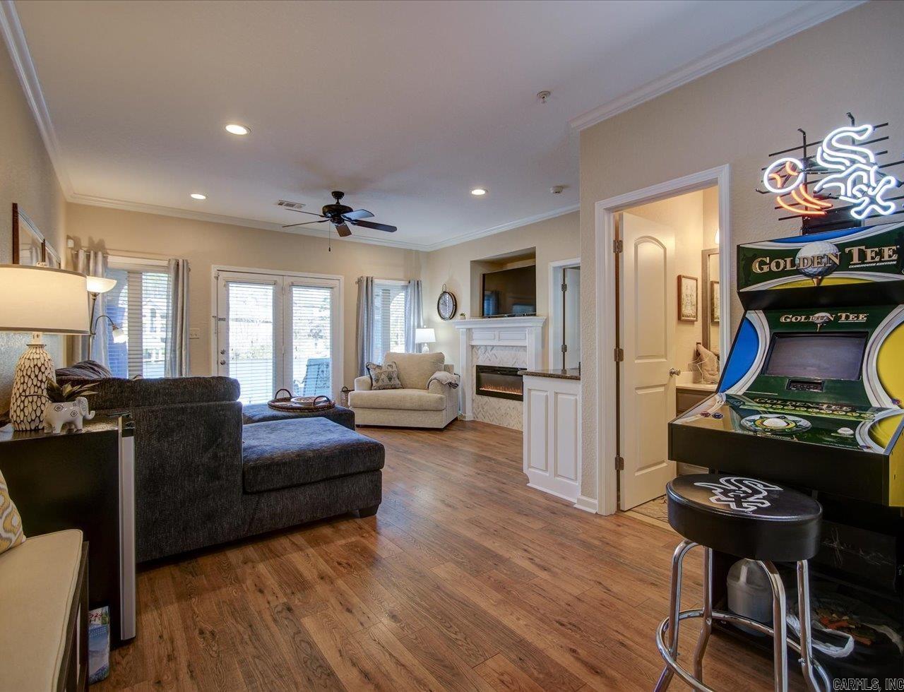 LAKE POINTE HPR - Residential