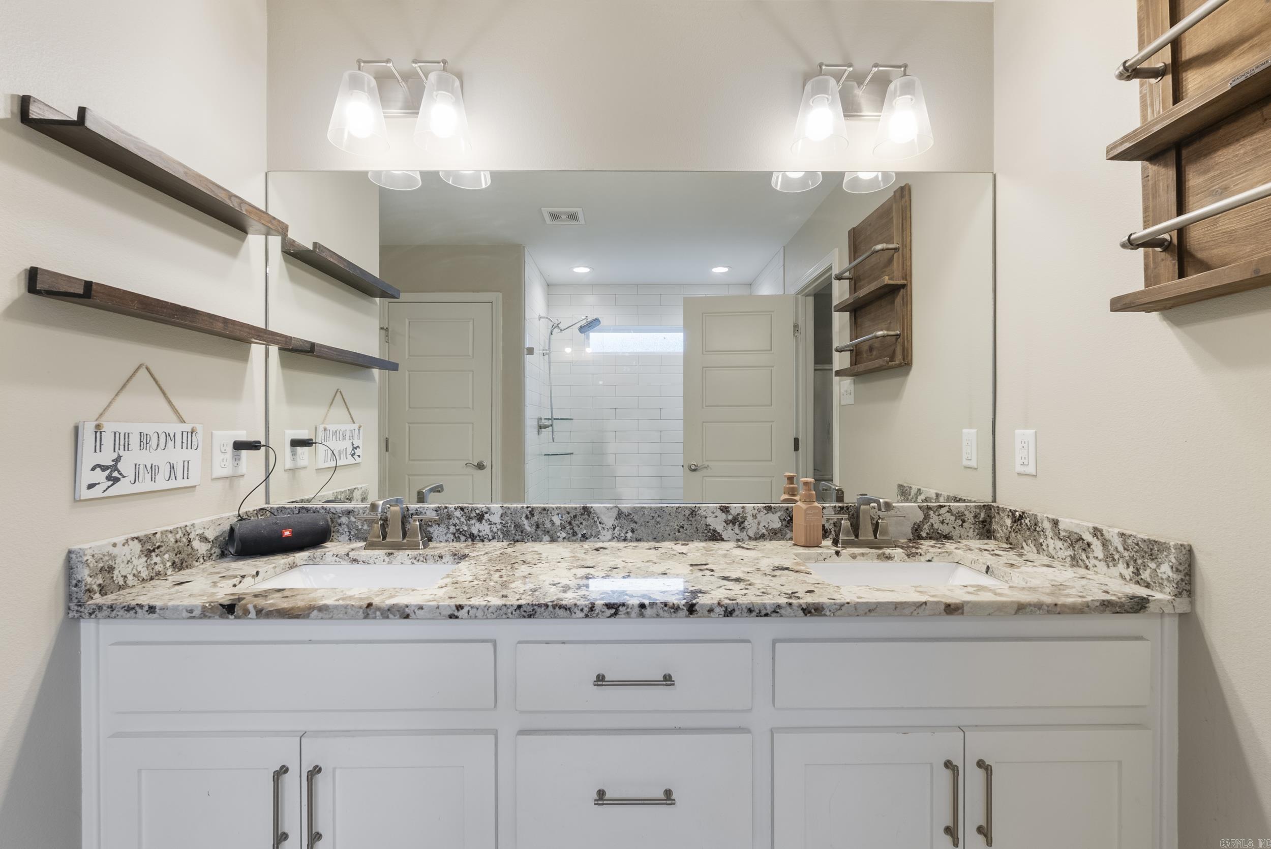 GIBRALTER HGTS - Residential