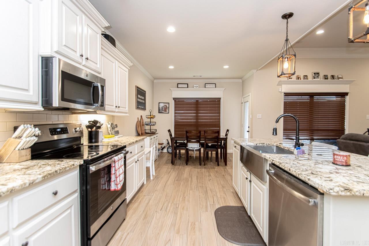 SHADOW CREEK - Residential