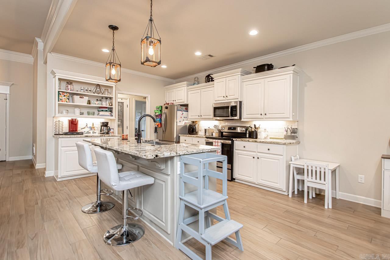 SHADOW CREEK - Residential