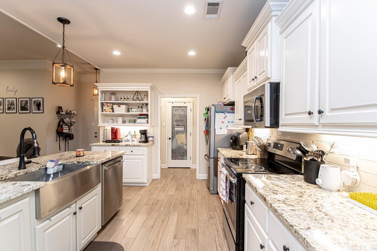 SHADOW CREEK - Residential