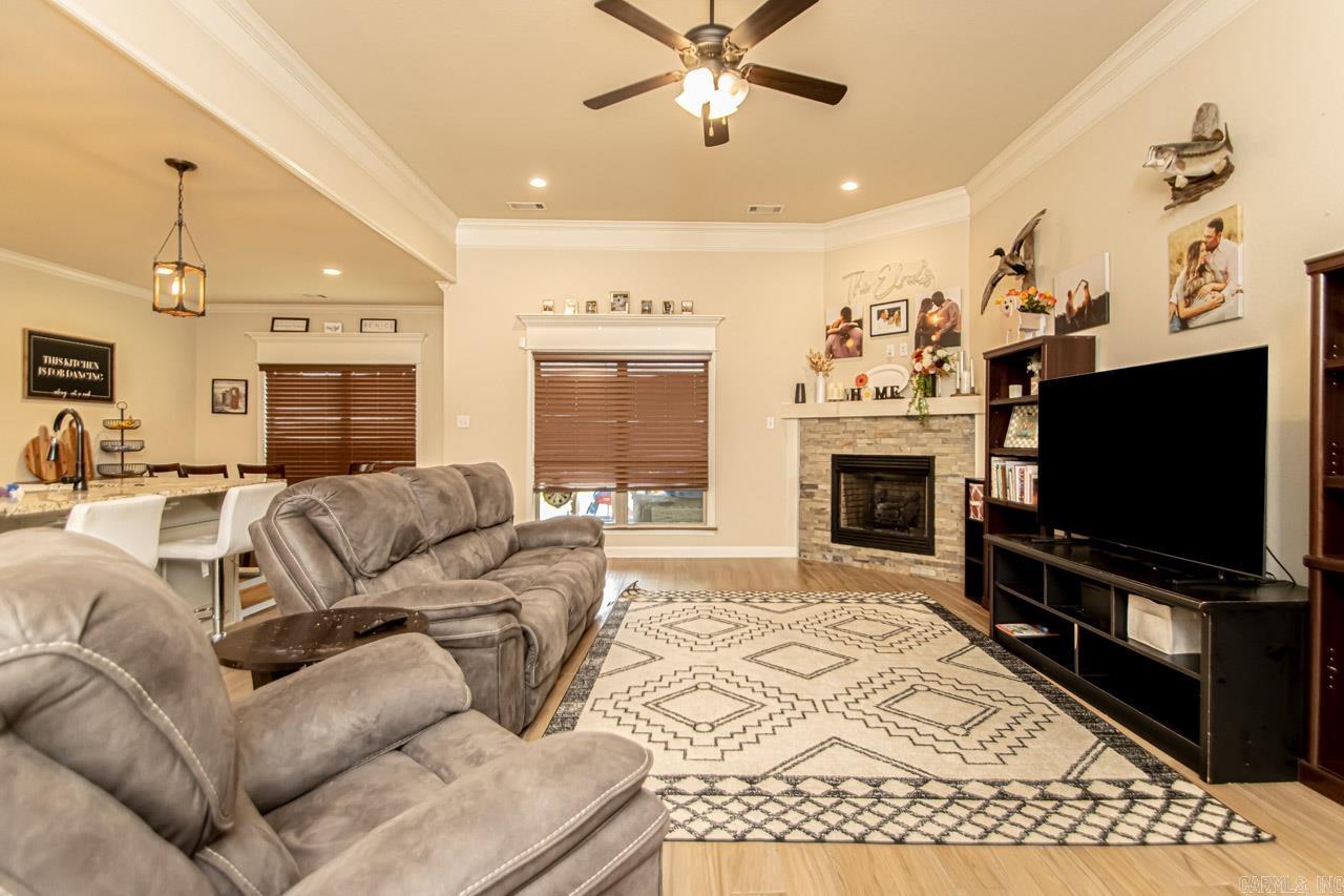 SHADOW CREEK - Residential