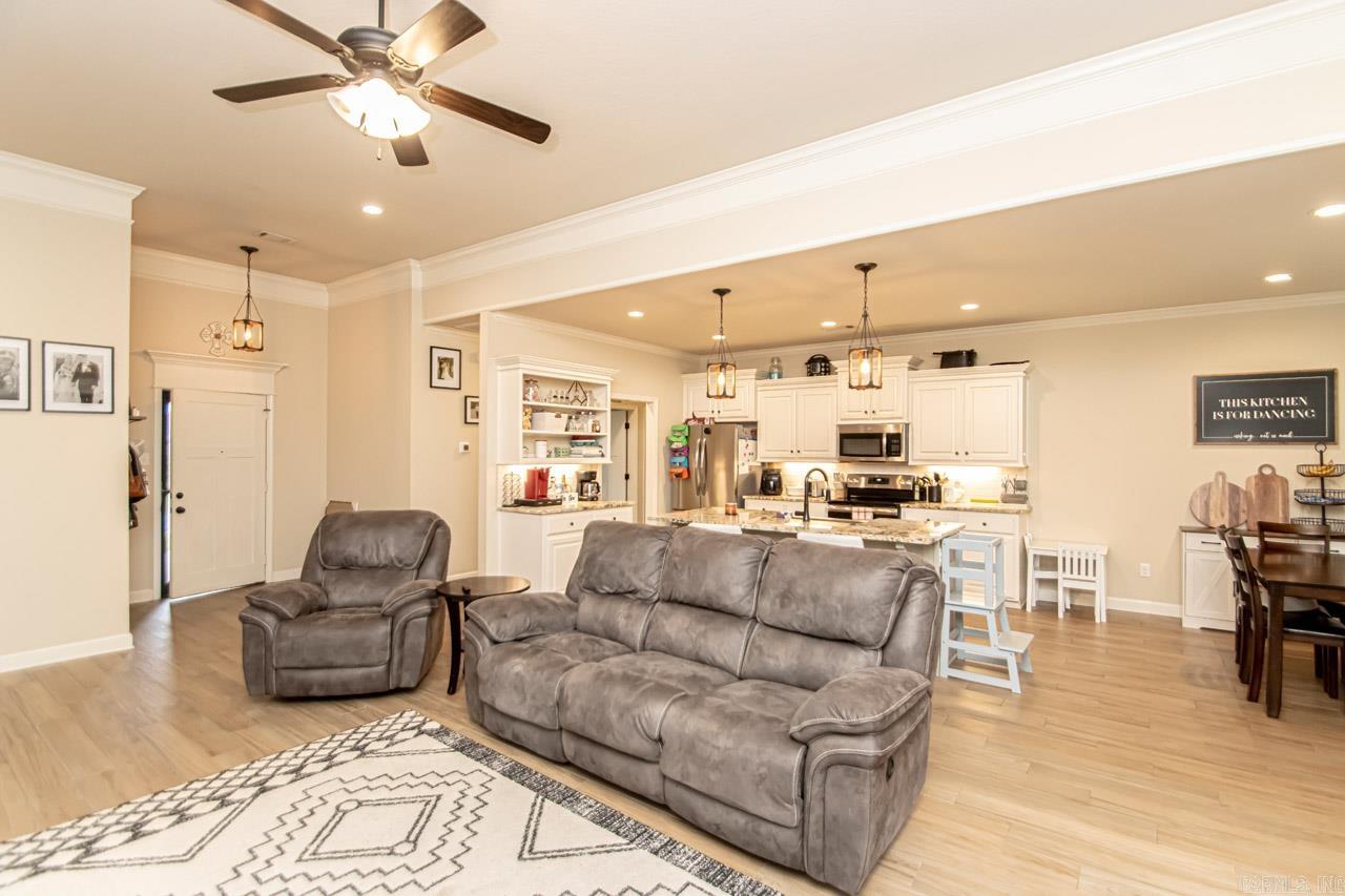 SHADOW CREEK - Residential