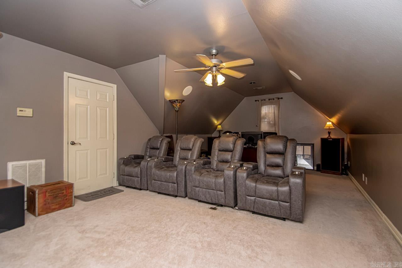 CAMBRIDGE PLACE - Residential