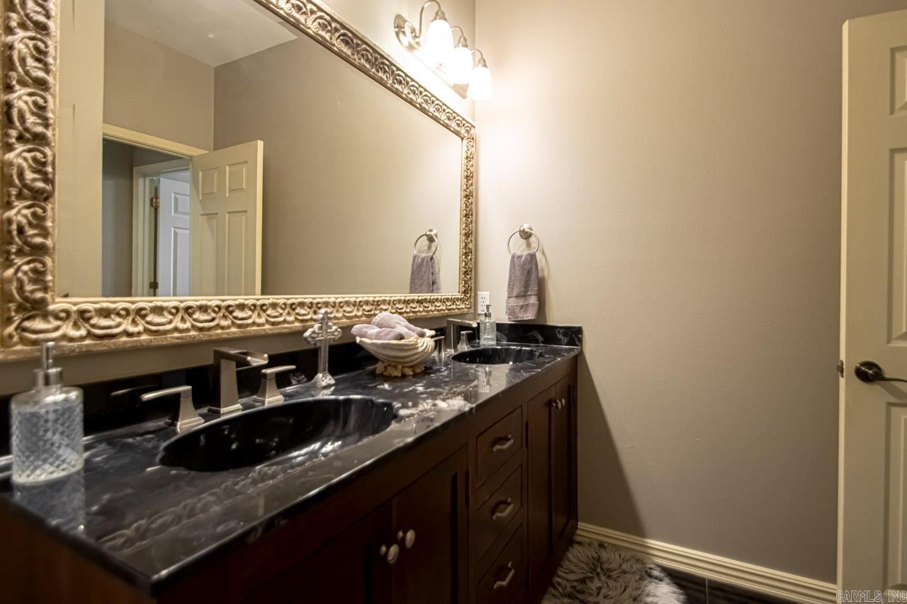 CAMBRIDGE PLACE - Residential