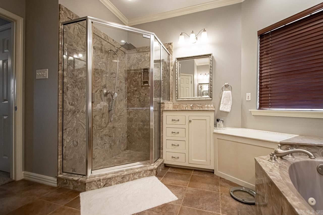 CAMBRIDGE PLACE - Residential