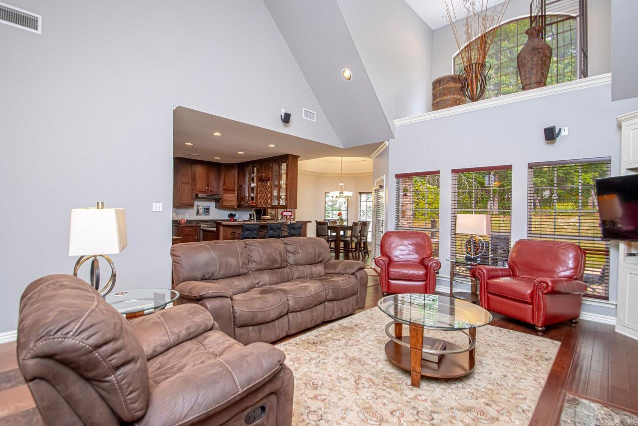 CAMBRIDGE PLACE - Residential