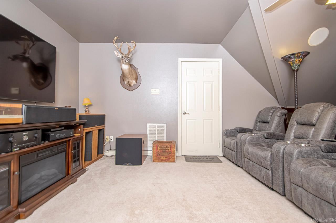 CAMBRIDGE PLACE - Residential