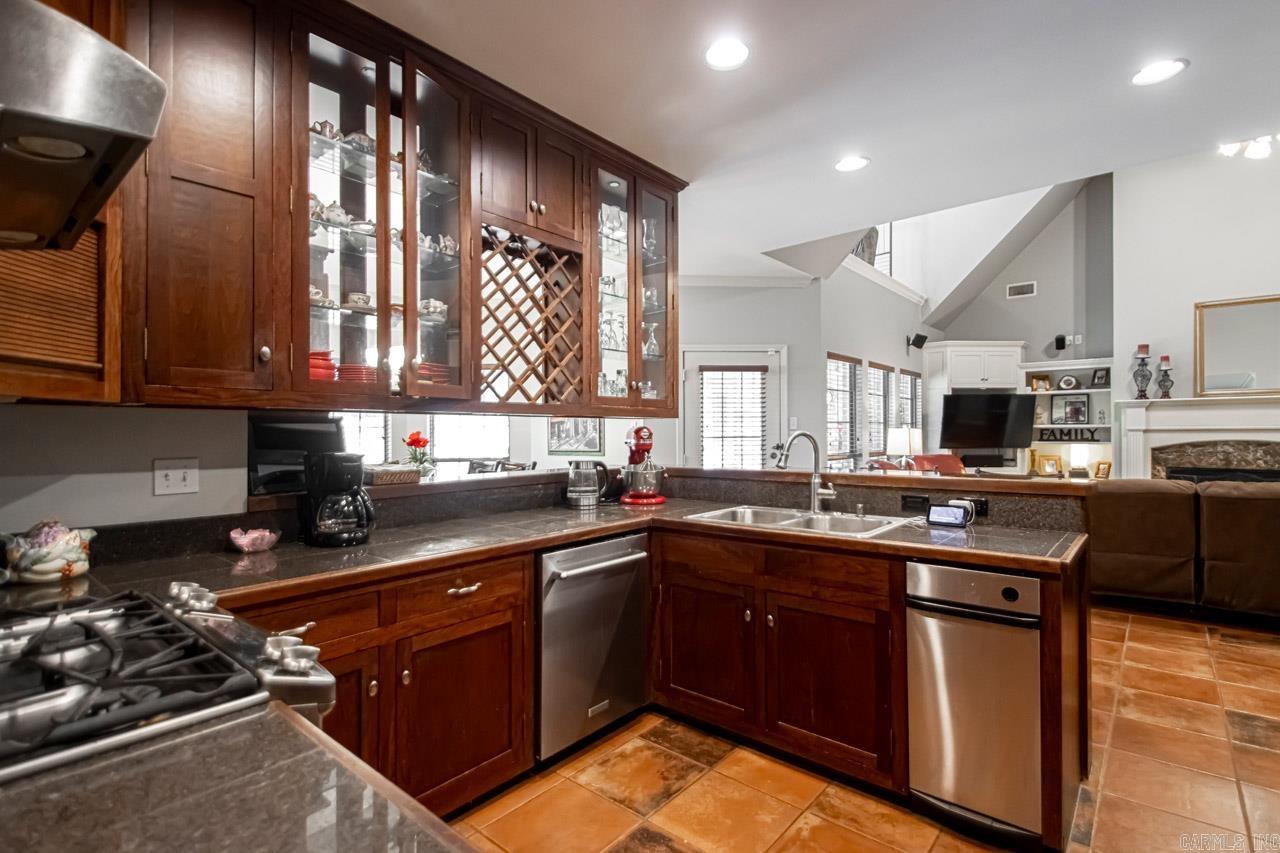 CAMBRIDGE PLACE - Residential