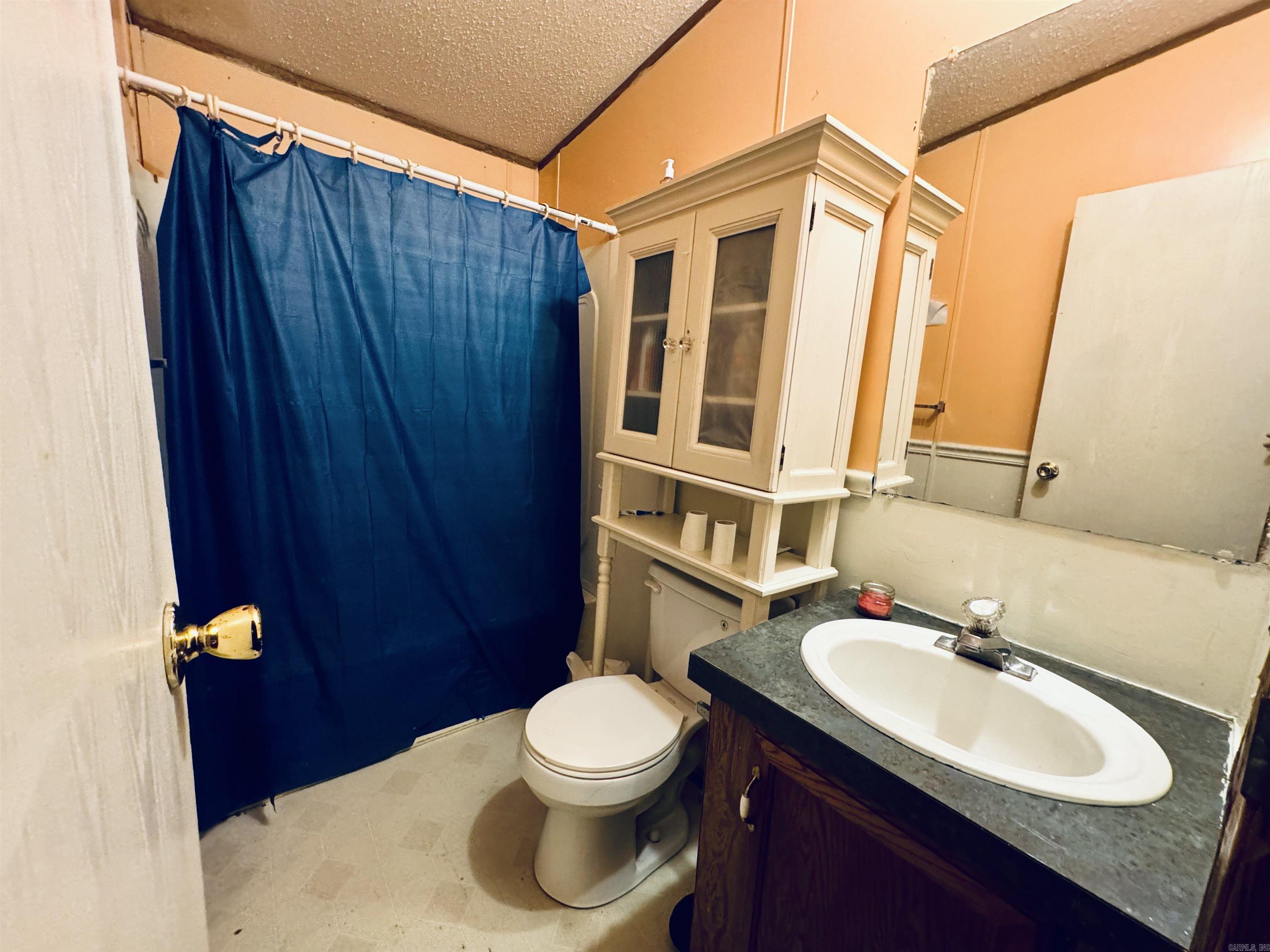 PINE LANE NORTH - Residential