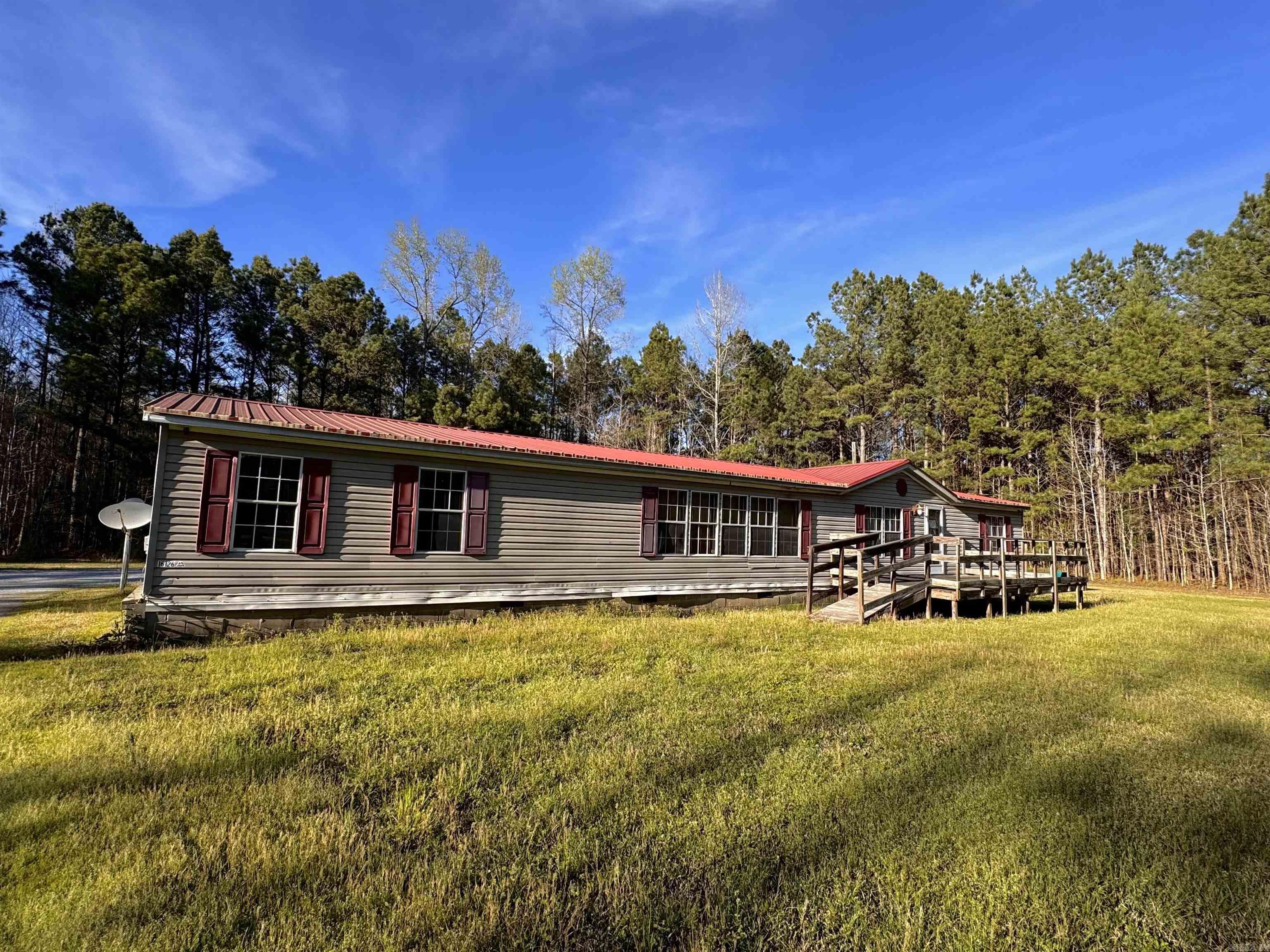 PINE LANE NORTH - Residential