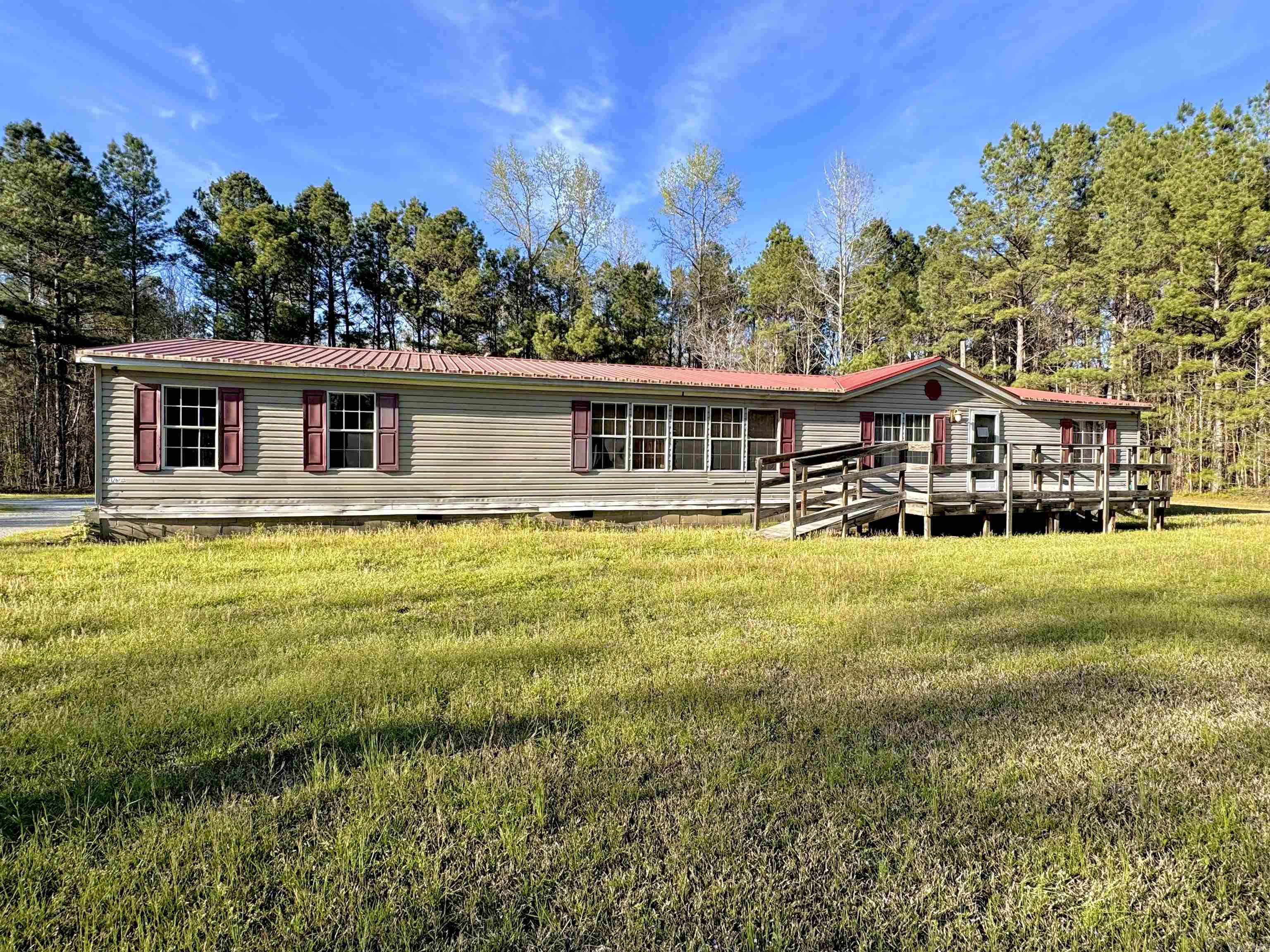 PINE LANE NORTH - Residential