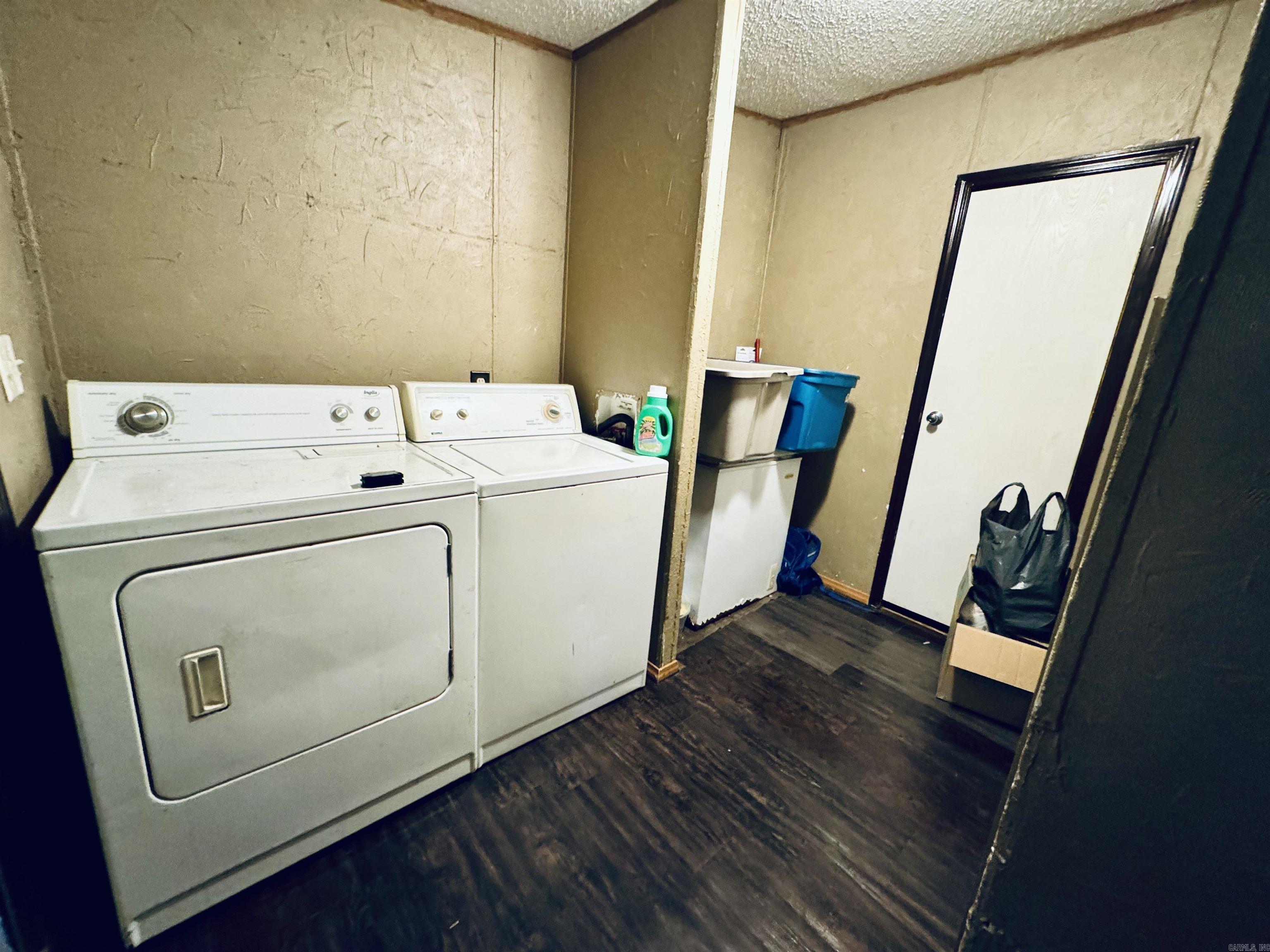 PINE LANE NORTH - Residential