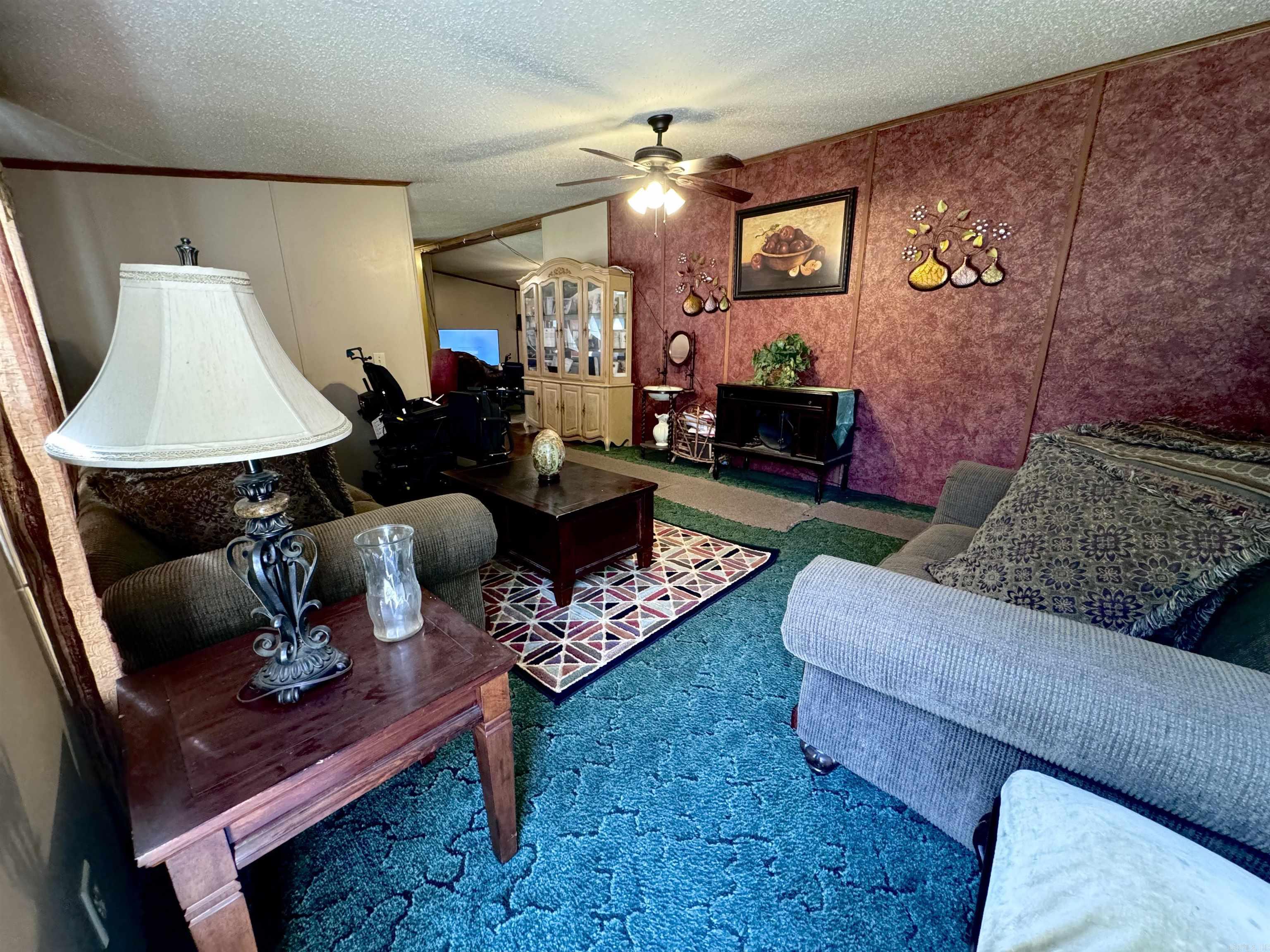 PINE LANE NORTH - Residential