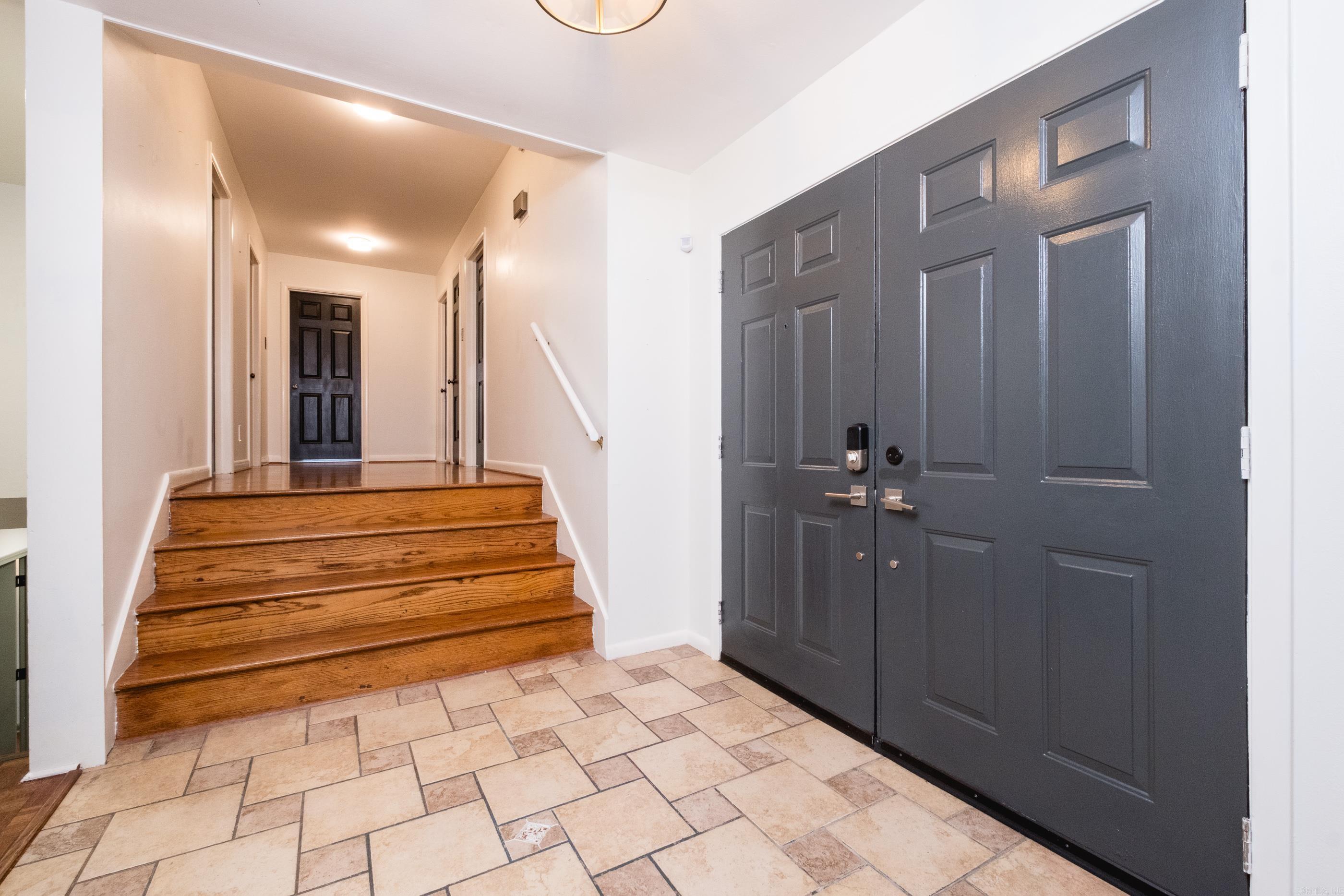 PLAZA HEIGHTS - Residential