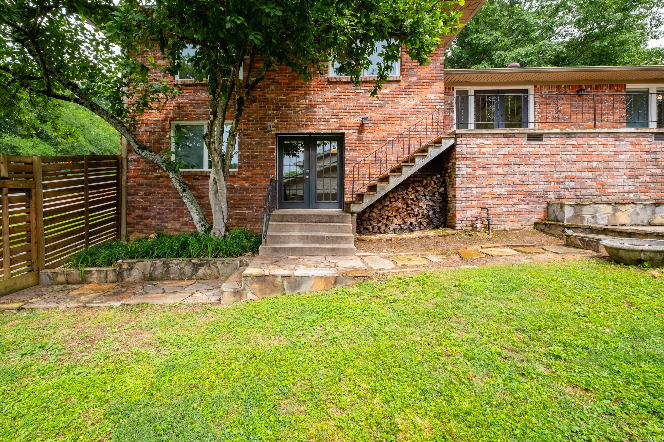 PLAZA HEIGHTS - Residential