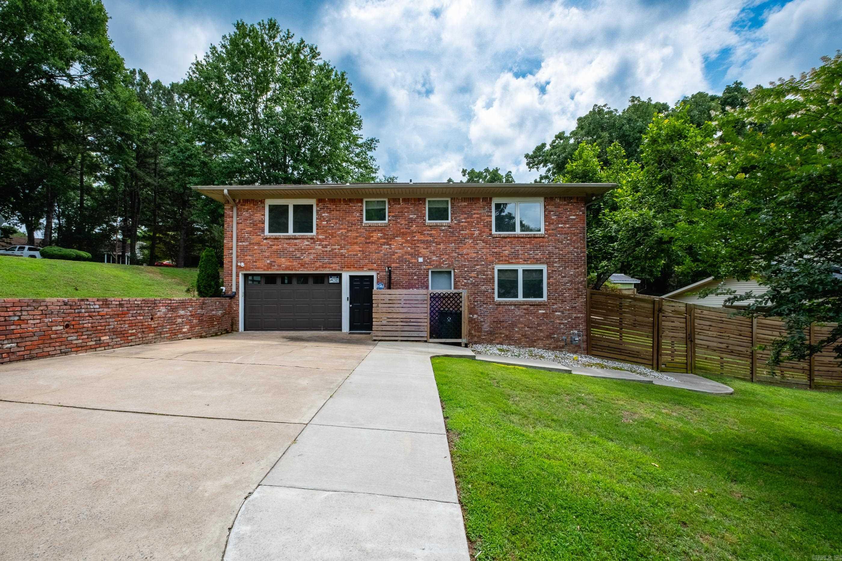 PLAZA HEIGHTS - Residential
