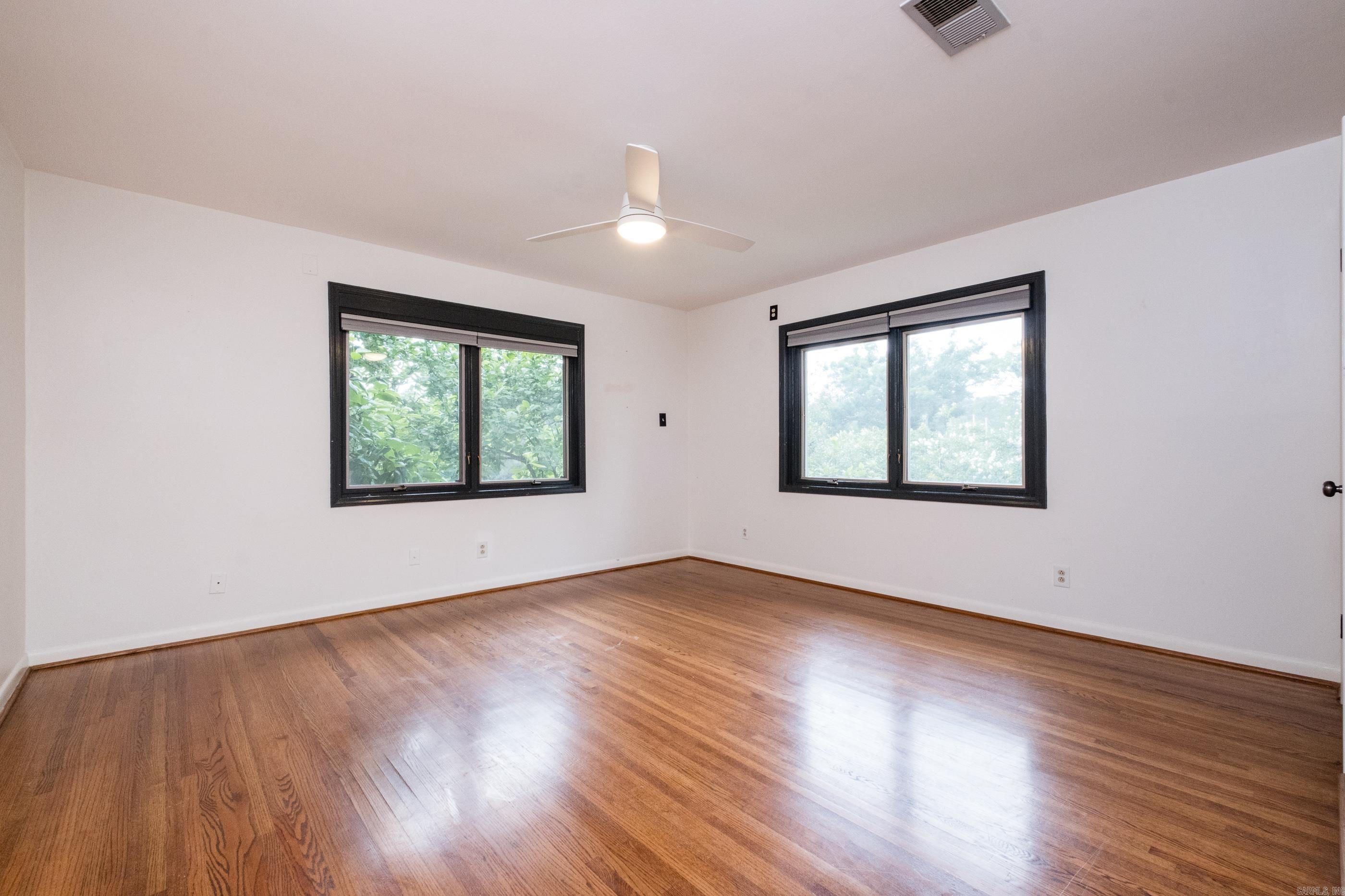 PLAZA HEIGHTS - Residential