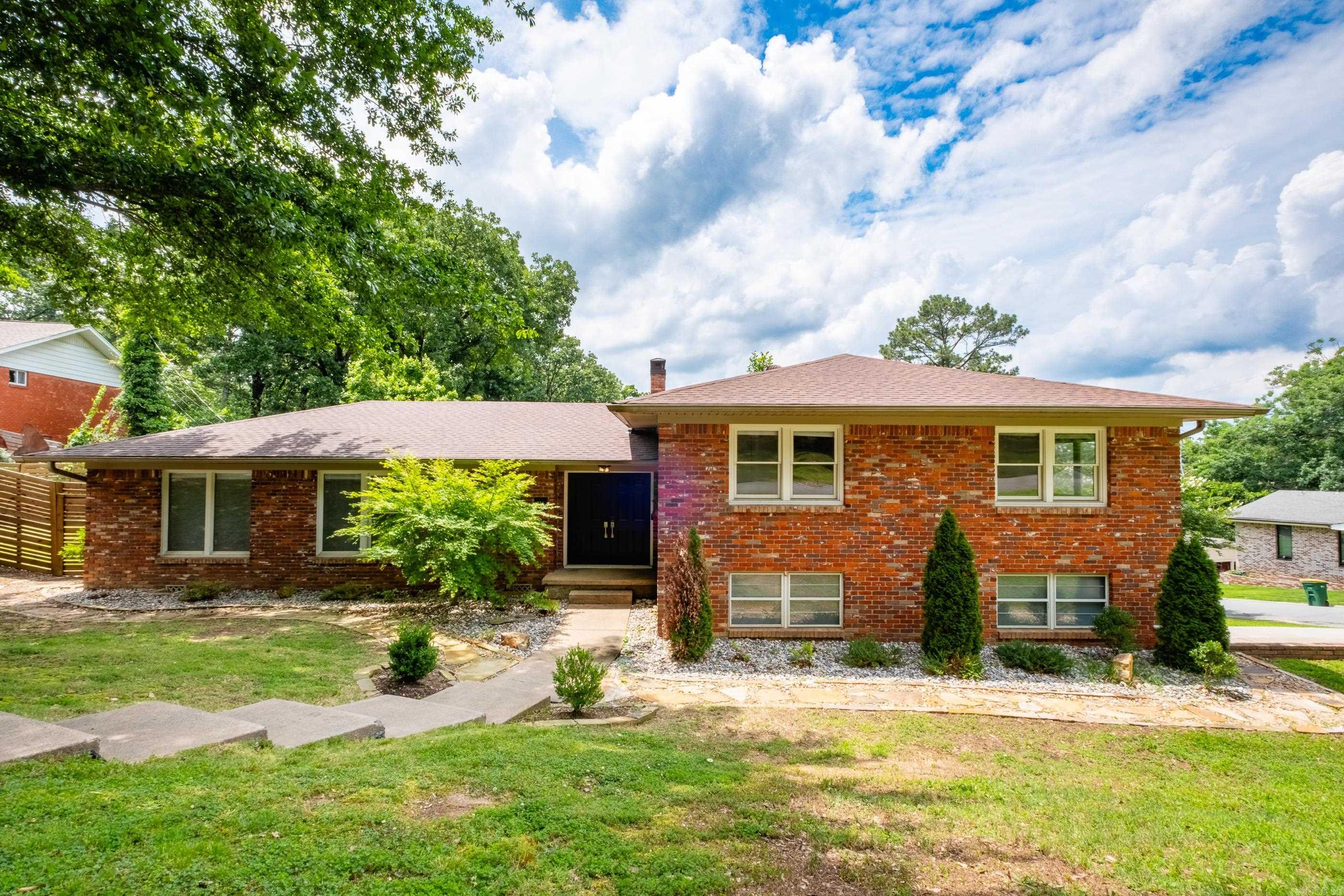 PLAZA HEIGHTS - Residential