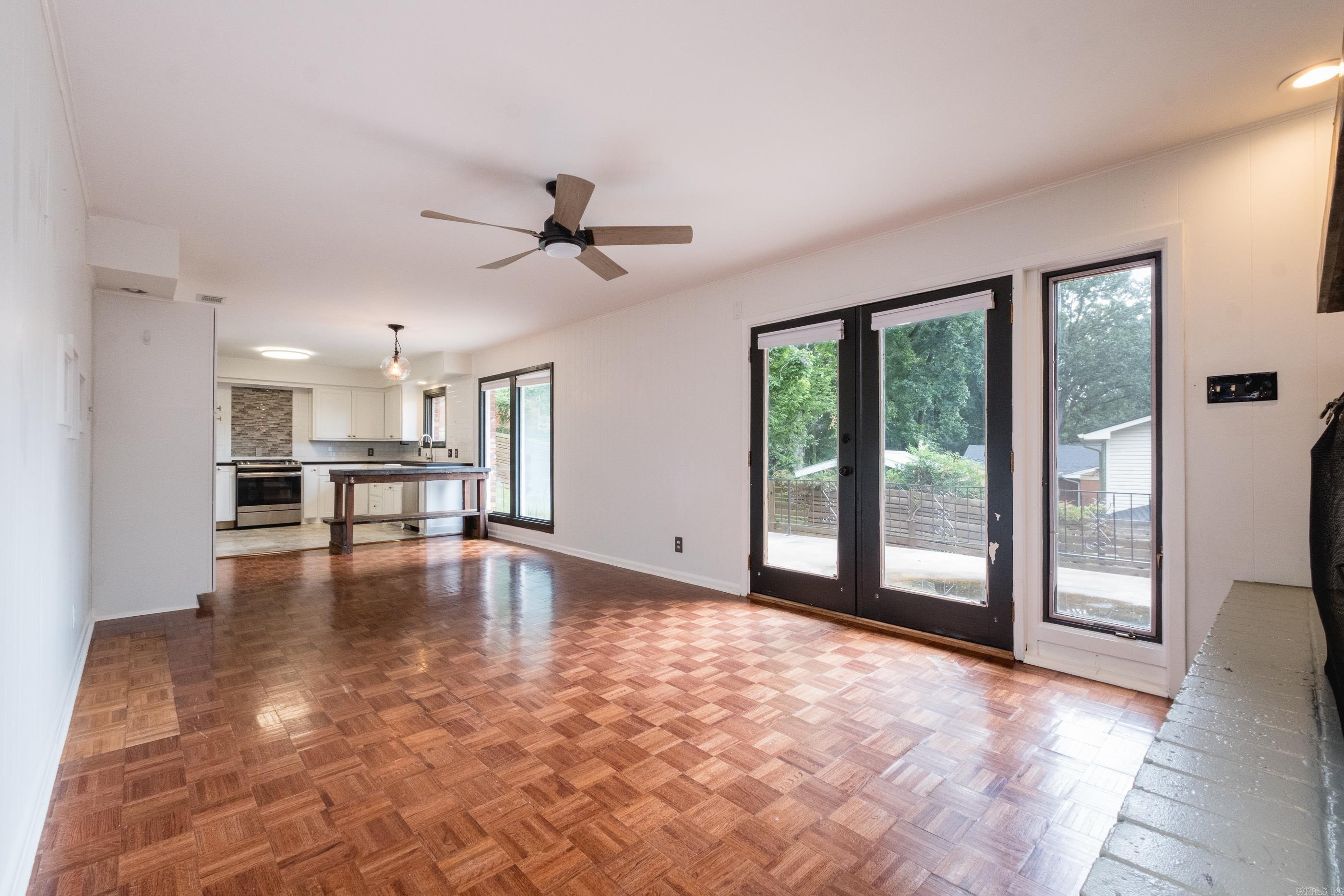 PLAZA HEIGHTS - Residential