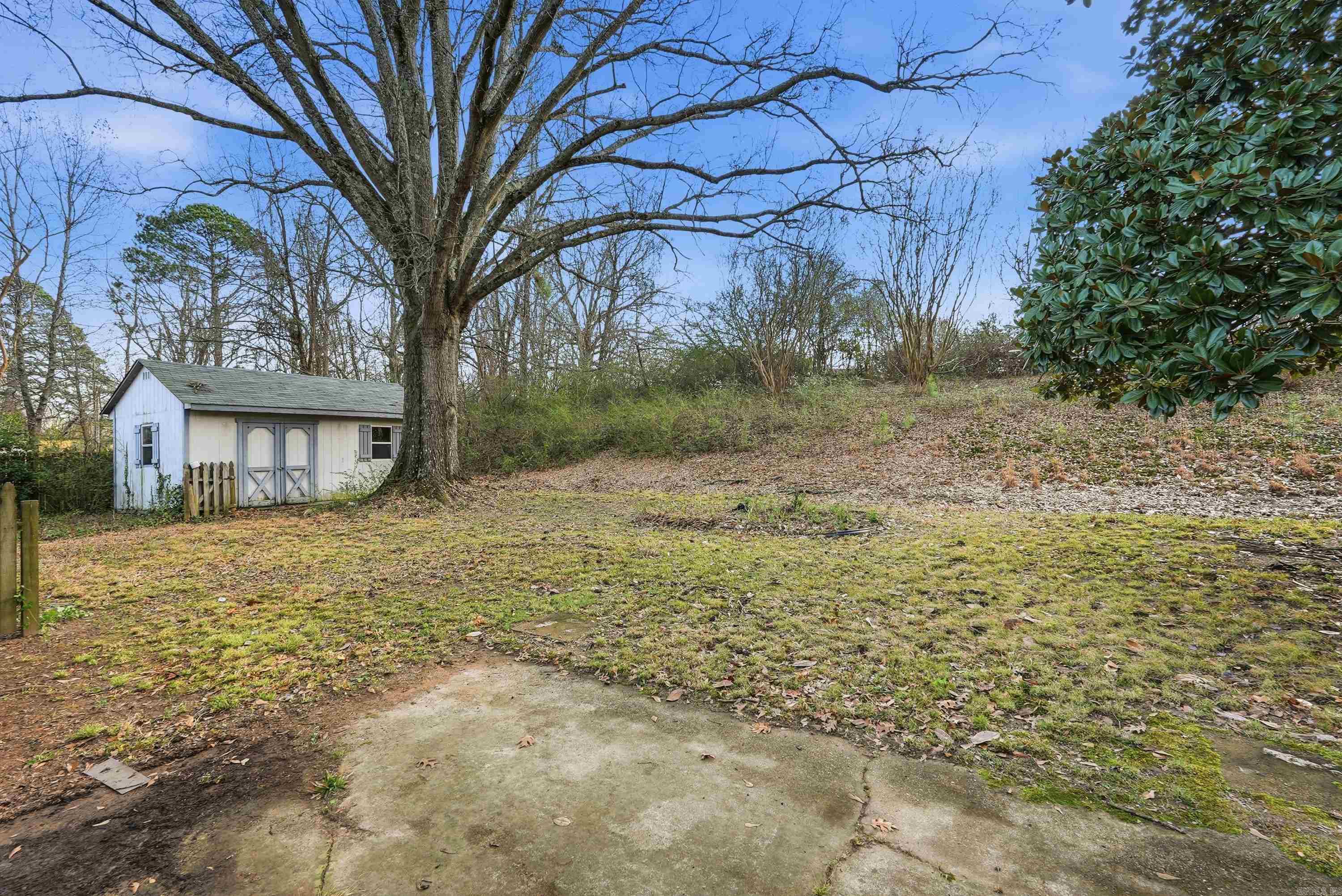 BLOOMFIELD HILLS - Residential