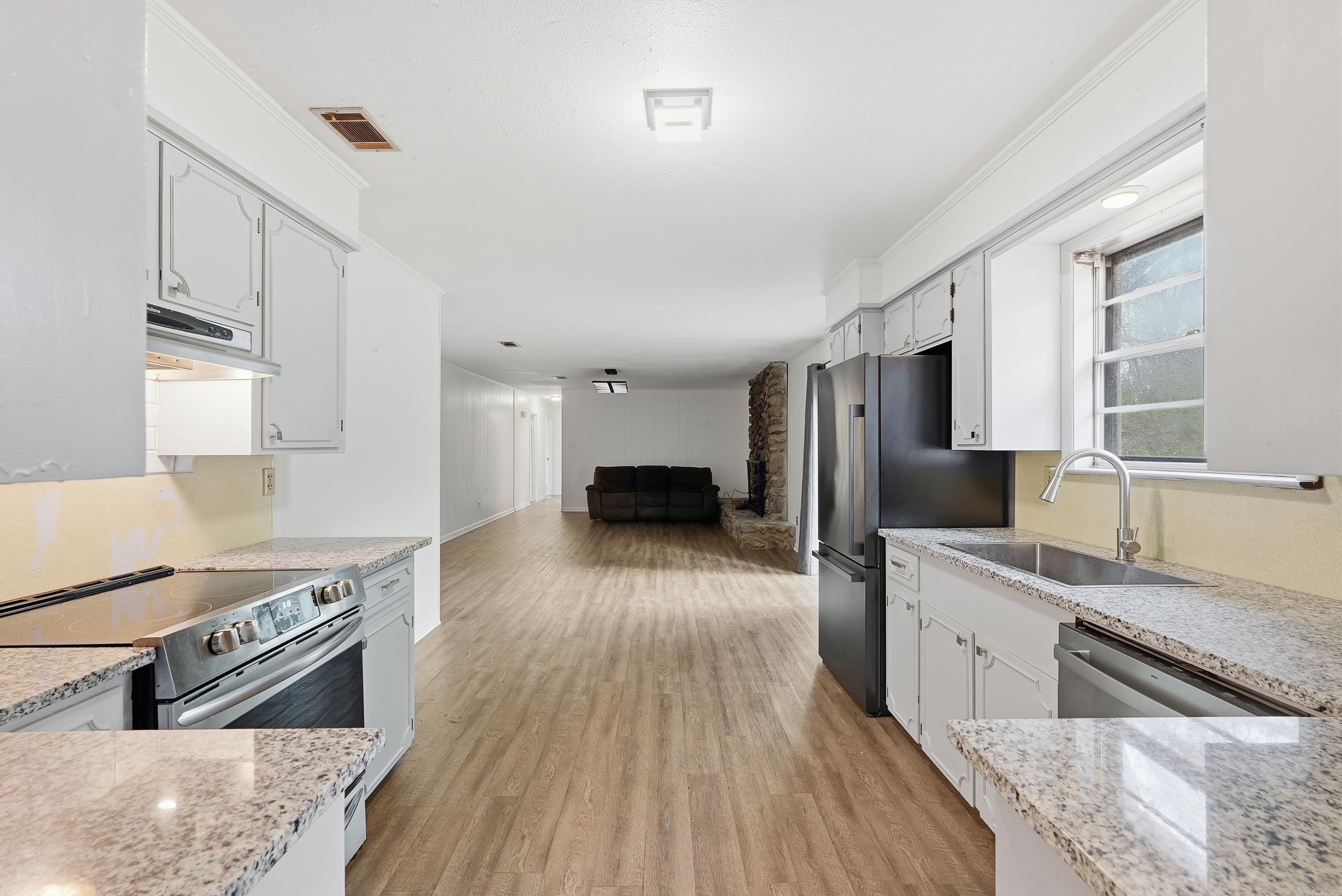 BLOOMFIELD HILLS - Residential