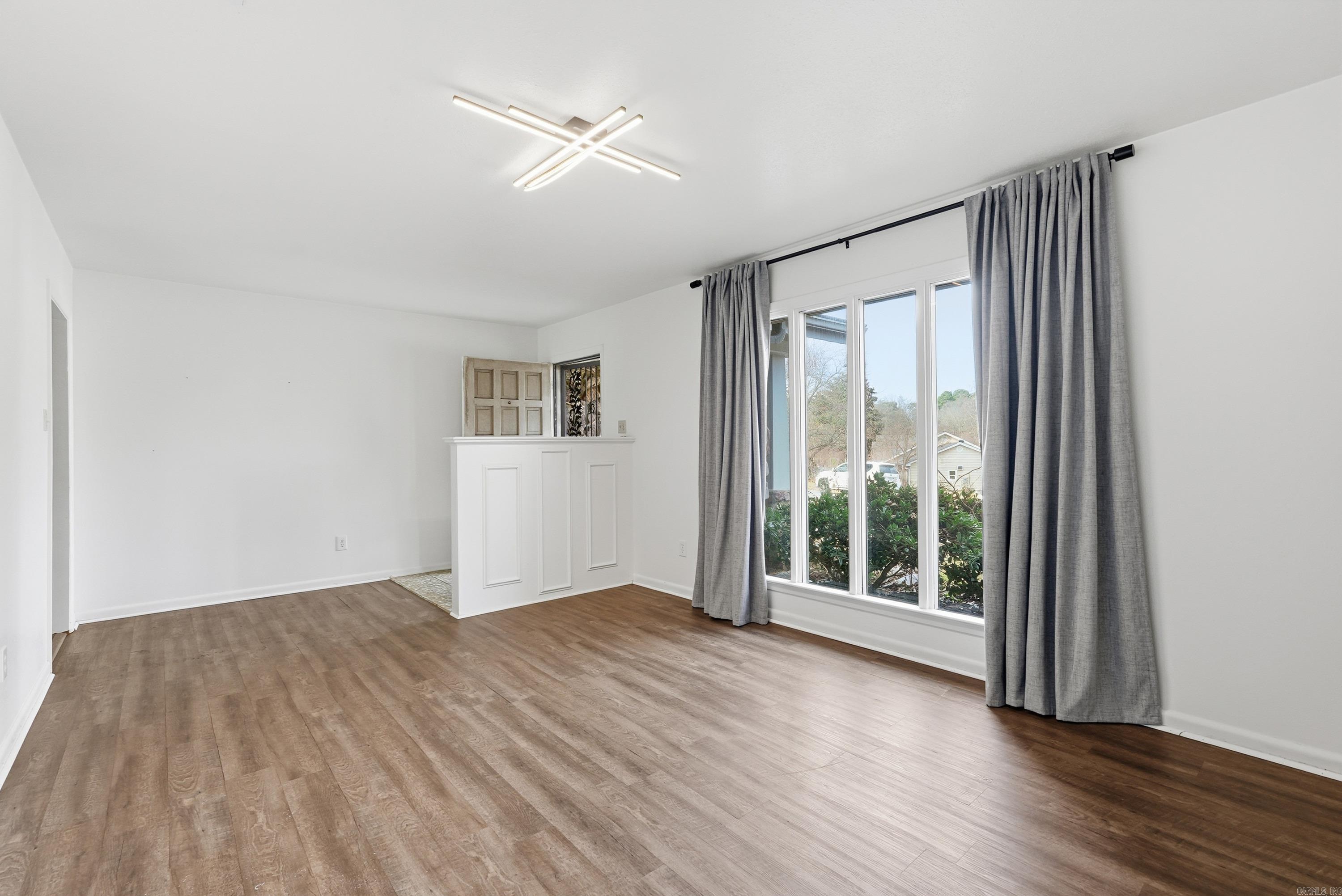 BLOOMFIELD HILLS - Residential