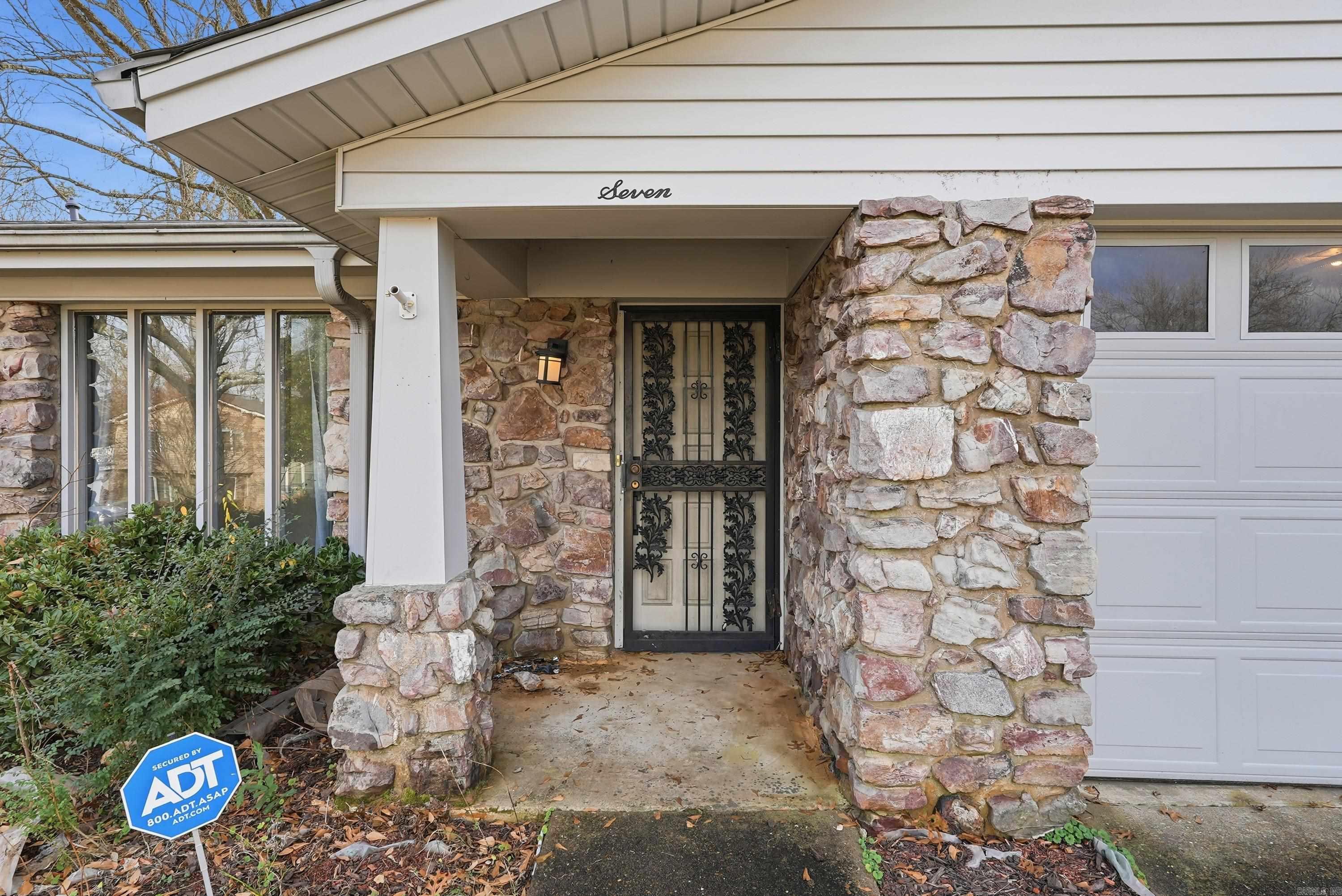 BLOOMFIELD HILLS - Residential