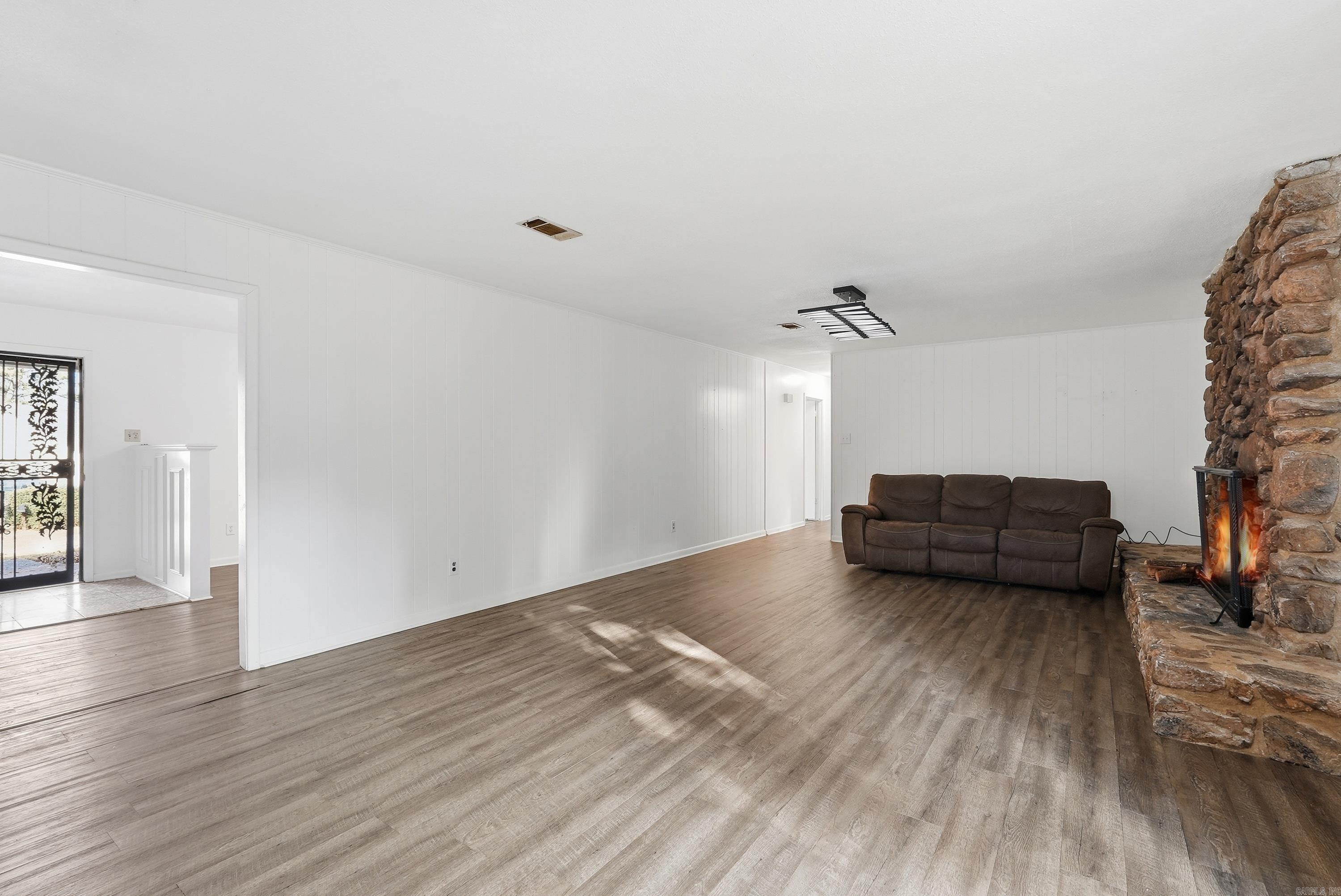 BLOOMFIELD HILLS - Residential