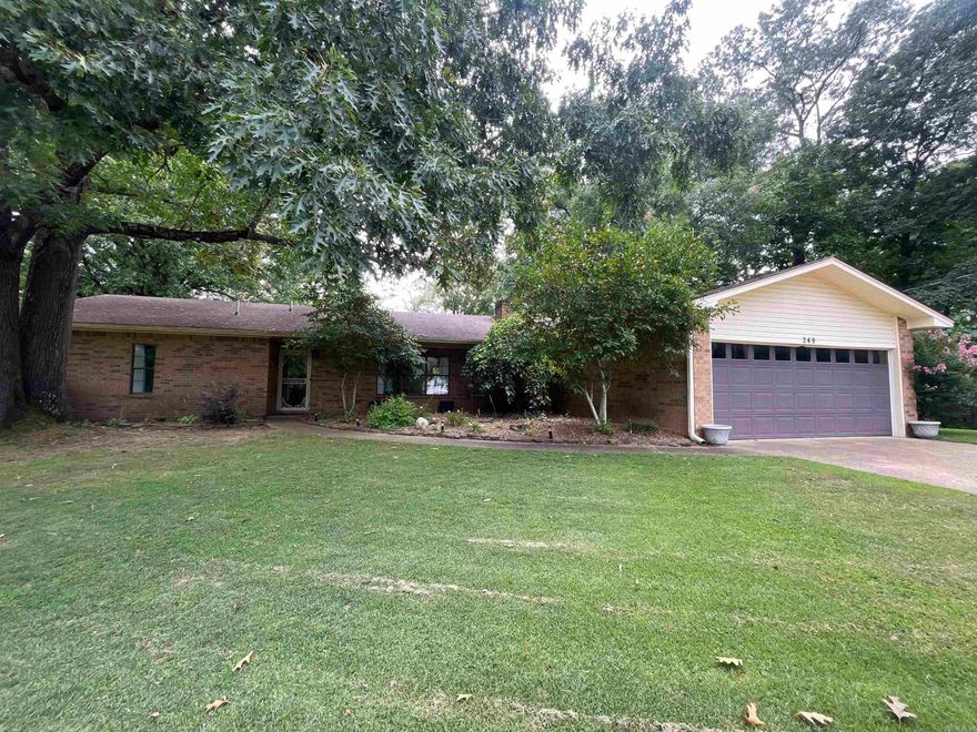 Take a look at this beautiful home that has a freshly completed renovation.  You'll appreciate the open floor plan and 2 living areas in the 3 bedrooms, 3 bath home, sitting on approx. 2.47 acres in the Harver Hills Subdivision of Magnet Cove.  A screen enclosed porch, hot tub, garage, shop, a gazebo and landscape are just a few of the added bonuses to this great property.  Schedule you private showing today!