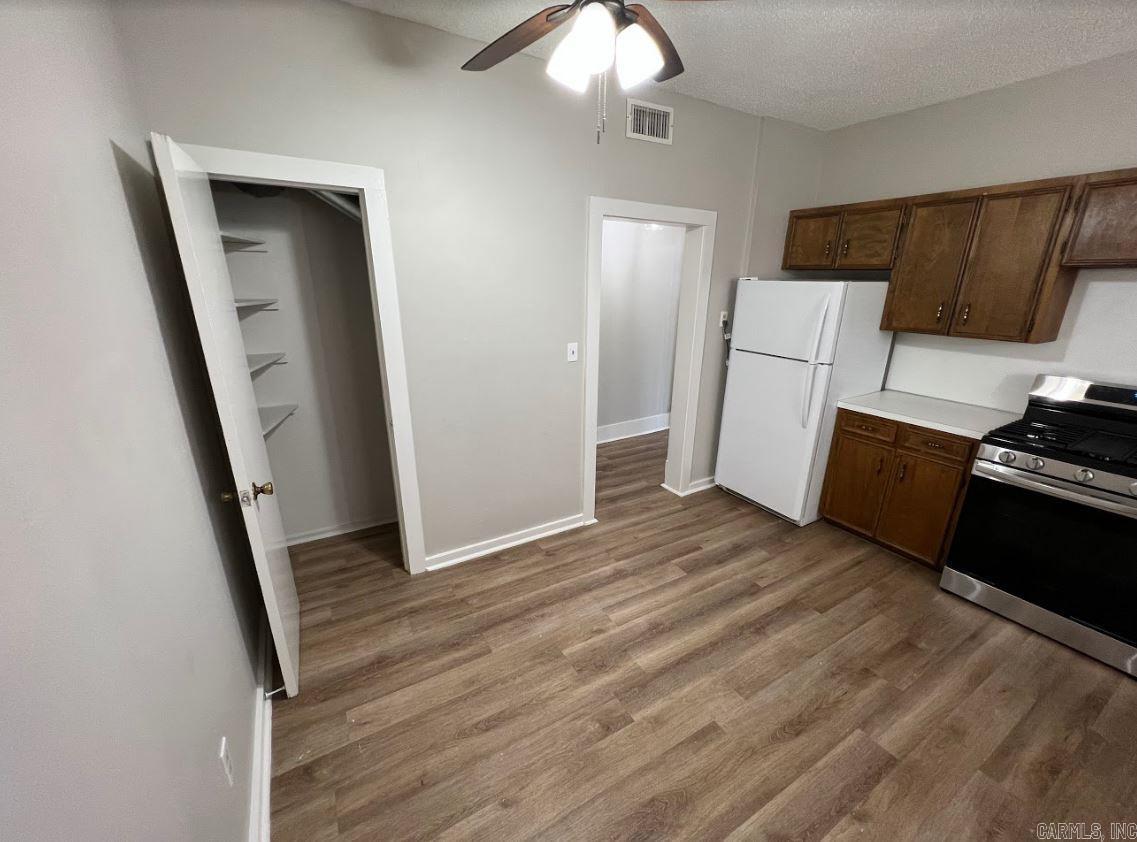 Hill Crest - Residential Lease