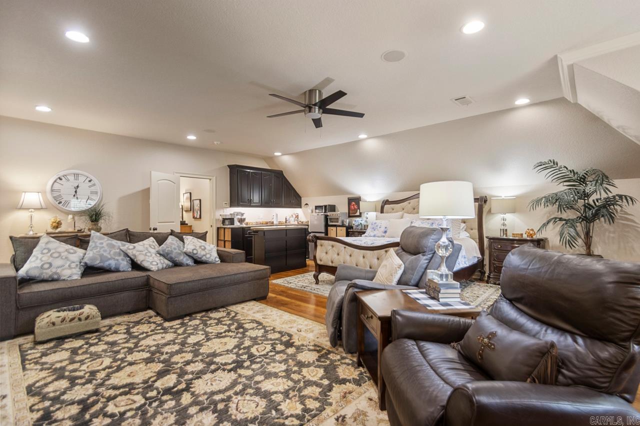 WESTPOINTE - Residential