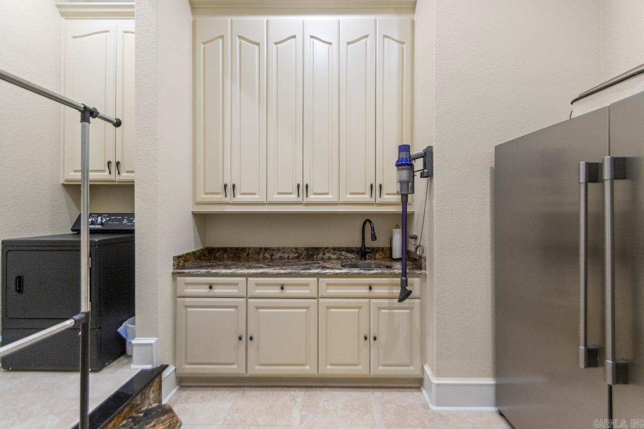 WESTPOINTE - Residential