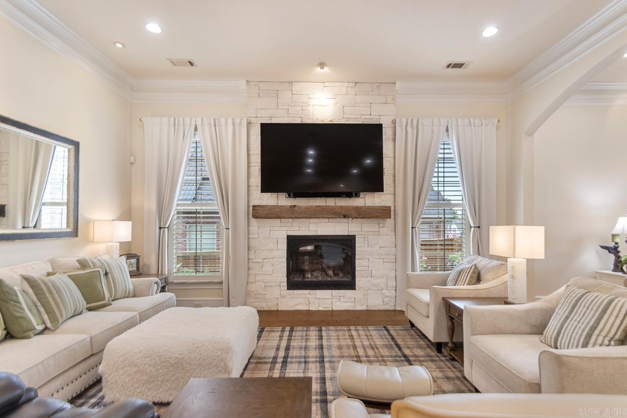 WESTPOINTE - Residential