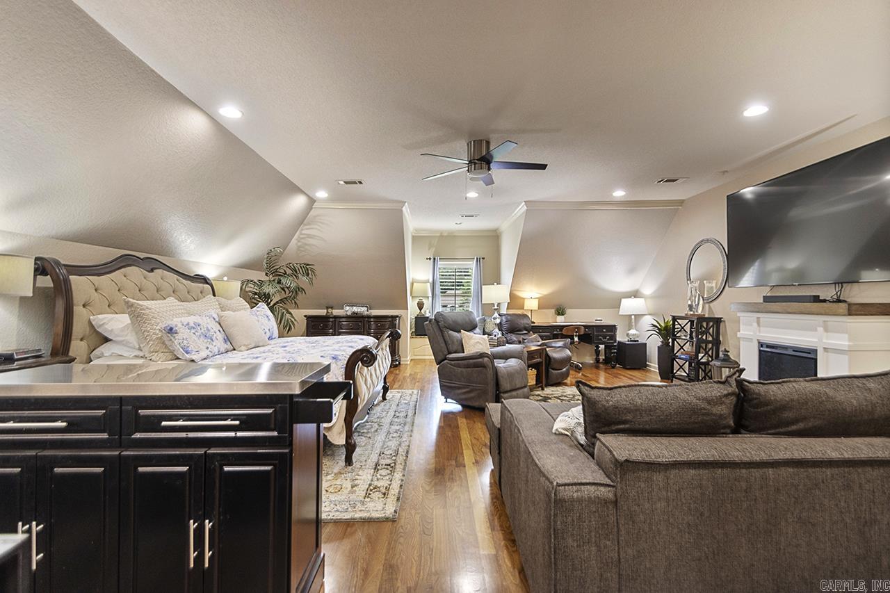 WESTPOINTE - Residential