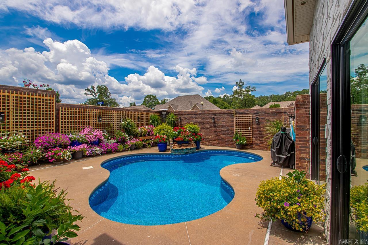 WESTPOINTE - Residential