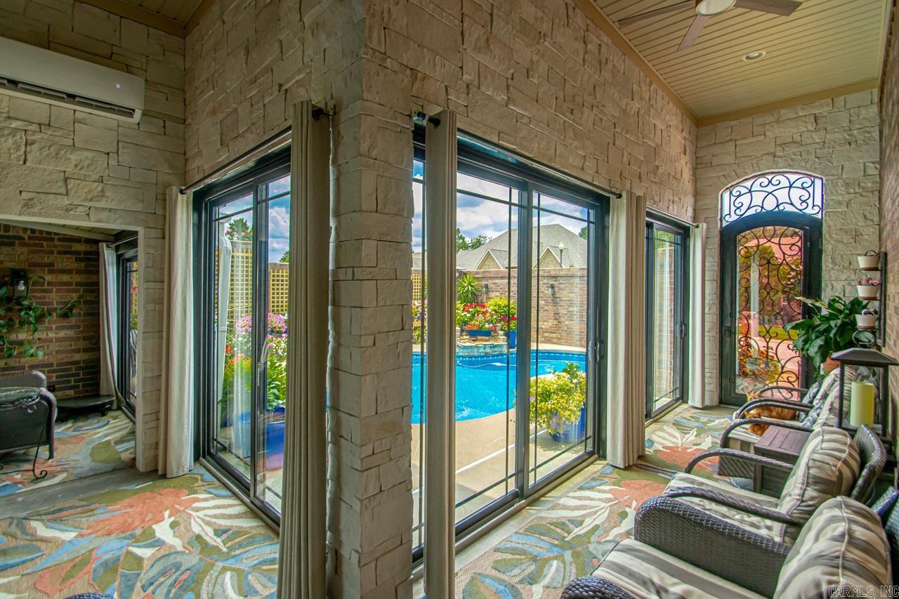 WESTPOINTE - Residential