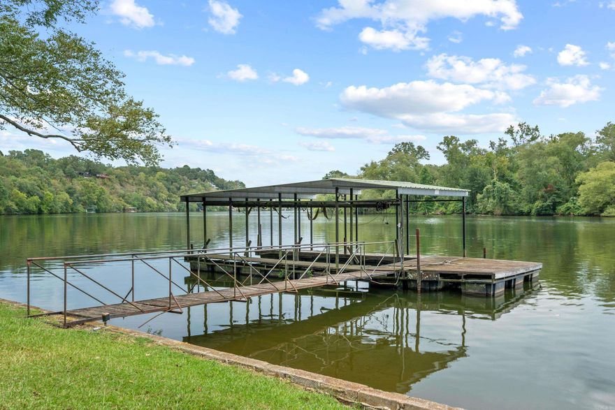 300 ft on Lake Catherine! Nice home with lake views from most every room. Nice home.