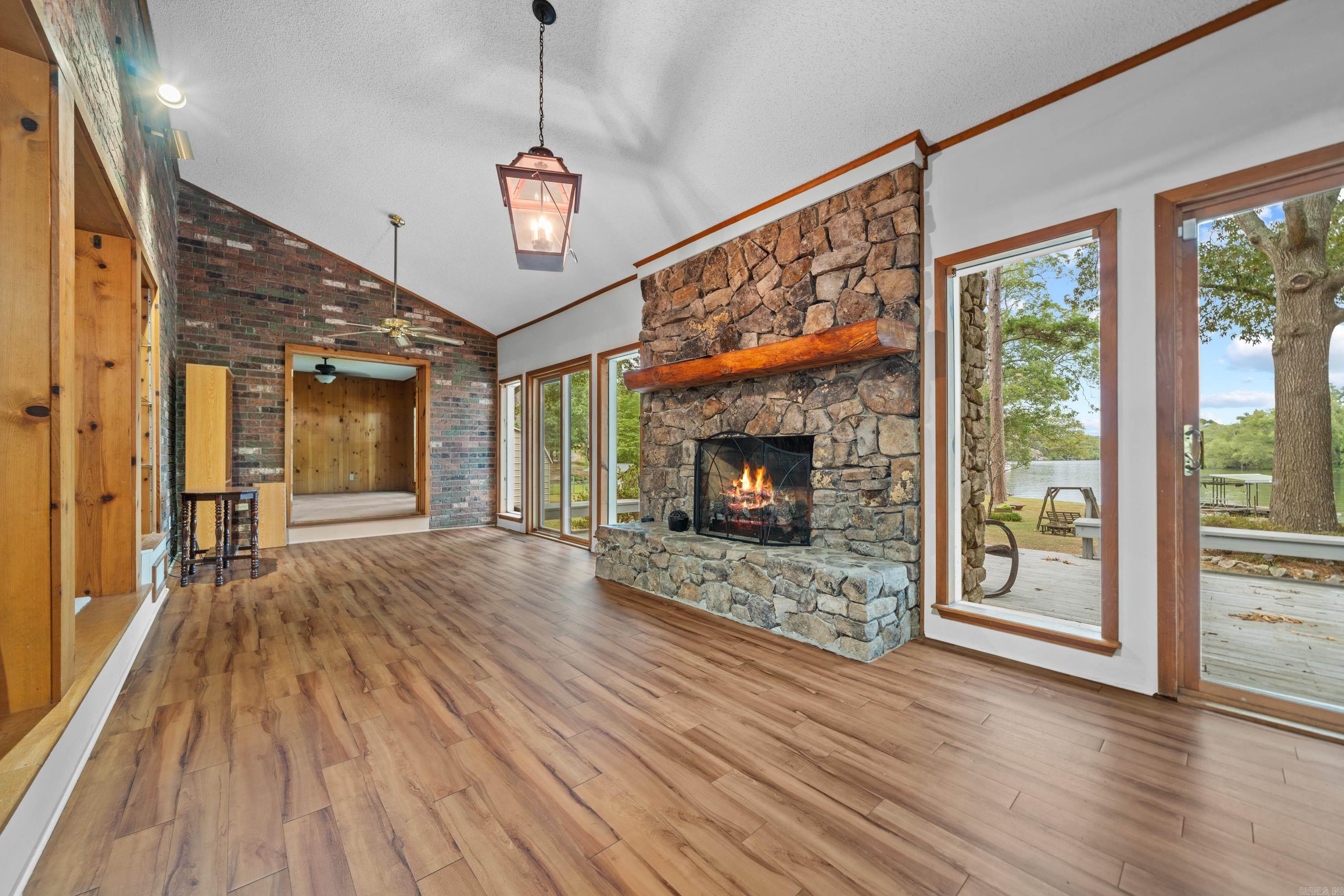 PARK SHORES - Residential