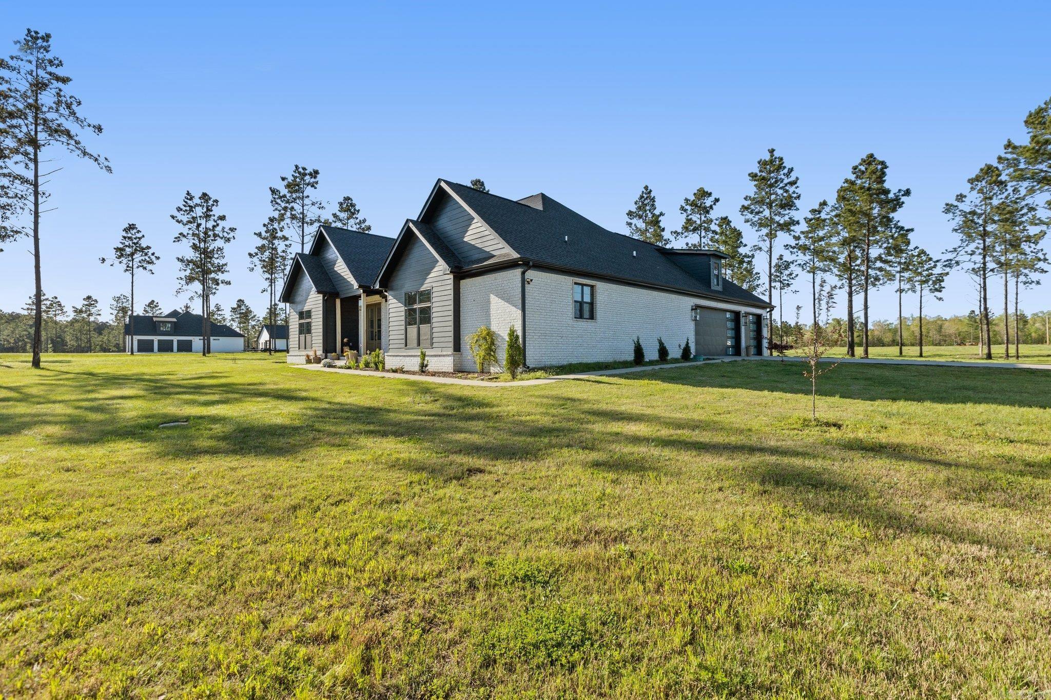 EAGLE RIDGE ESTATES - Residential