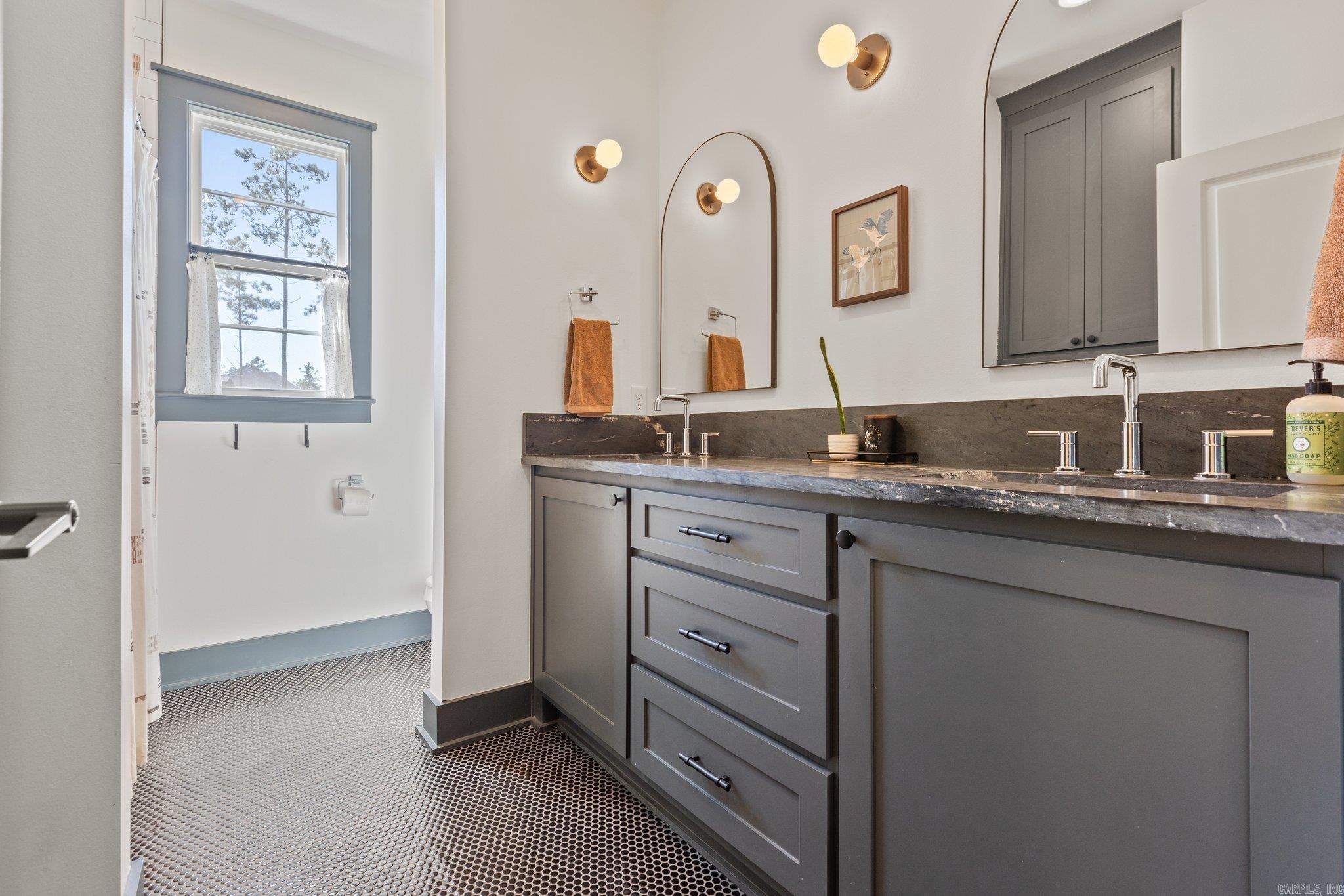 EAGLE RIDGE ESTATES - Residential