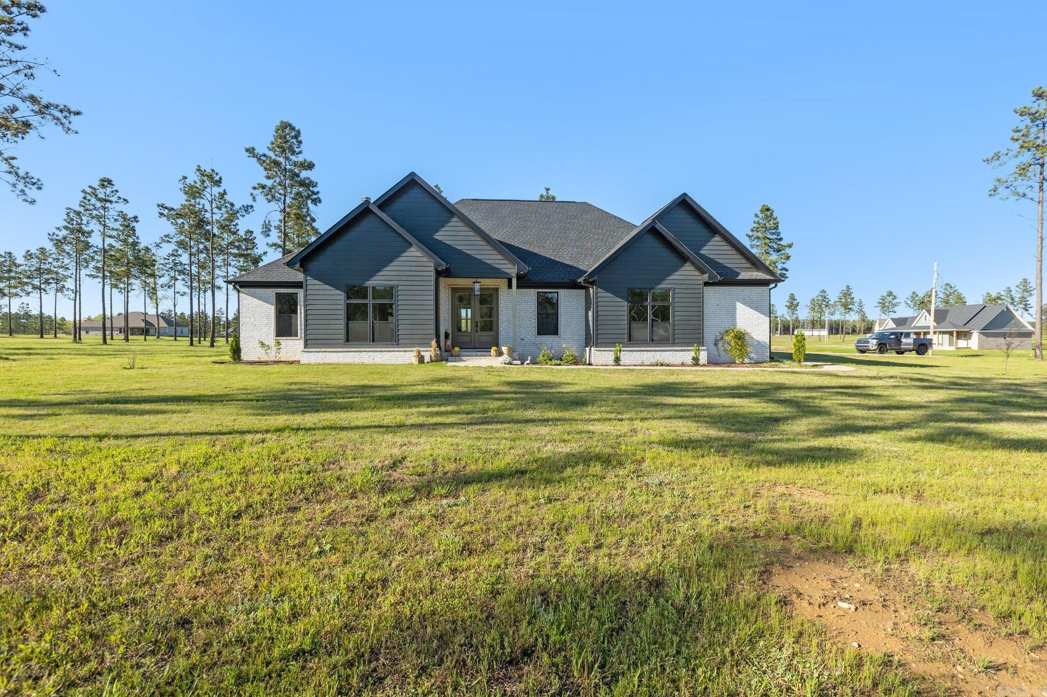 EAGLE RIDGE ESTATES - Residential