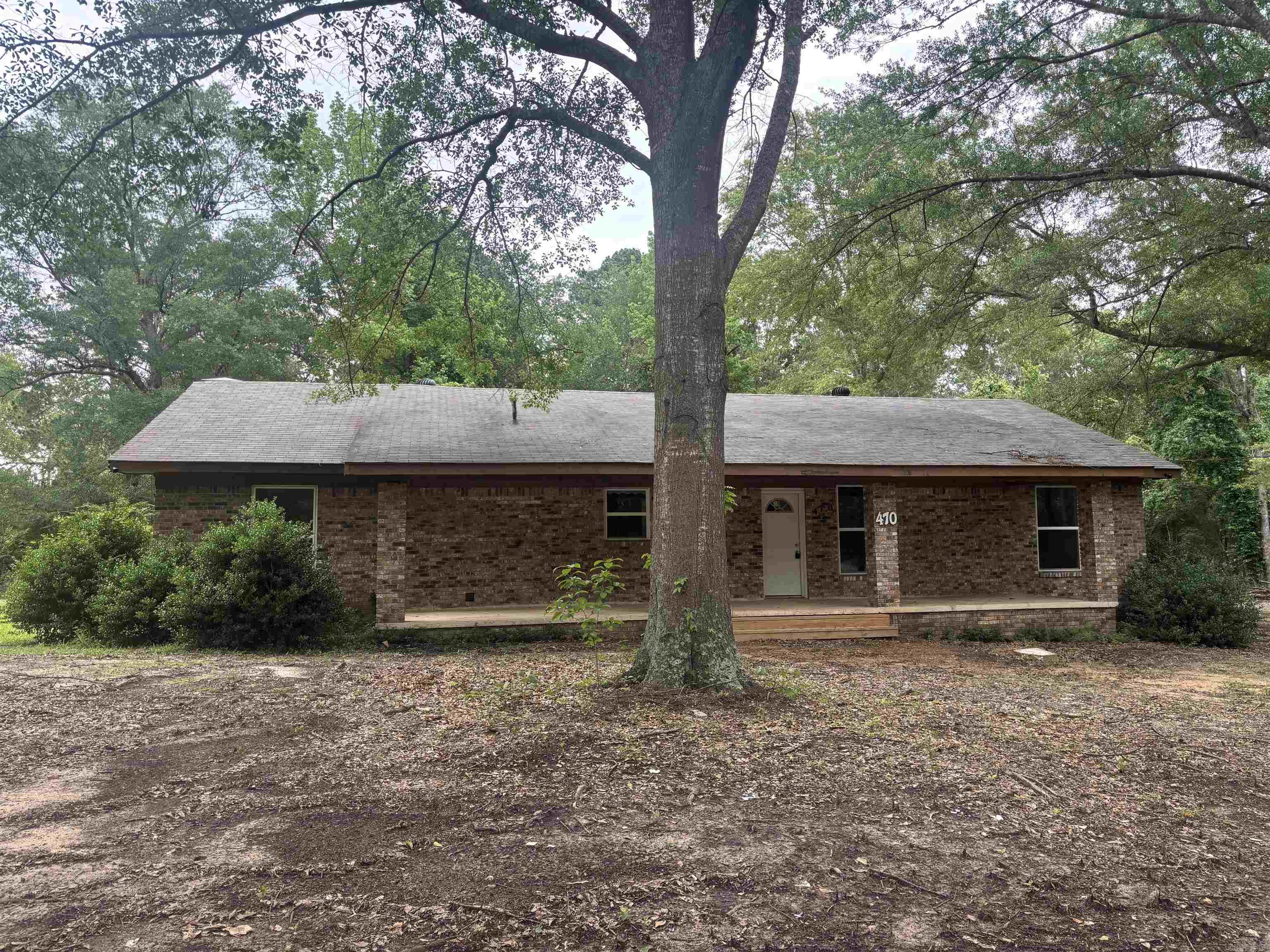Beautiful Home like new construction. Wiring, Plumbing, lights, plugs, Hvac, all new. New Flooring, paint, and cabinets. Granite countertops.