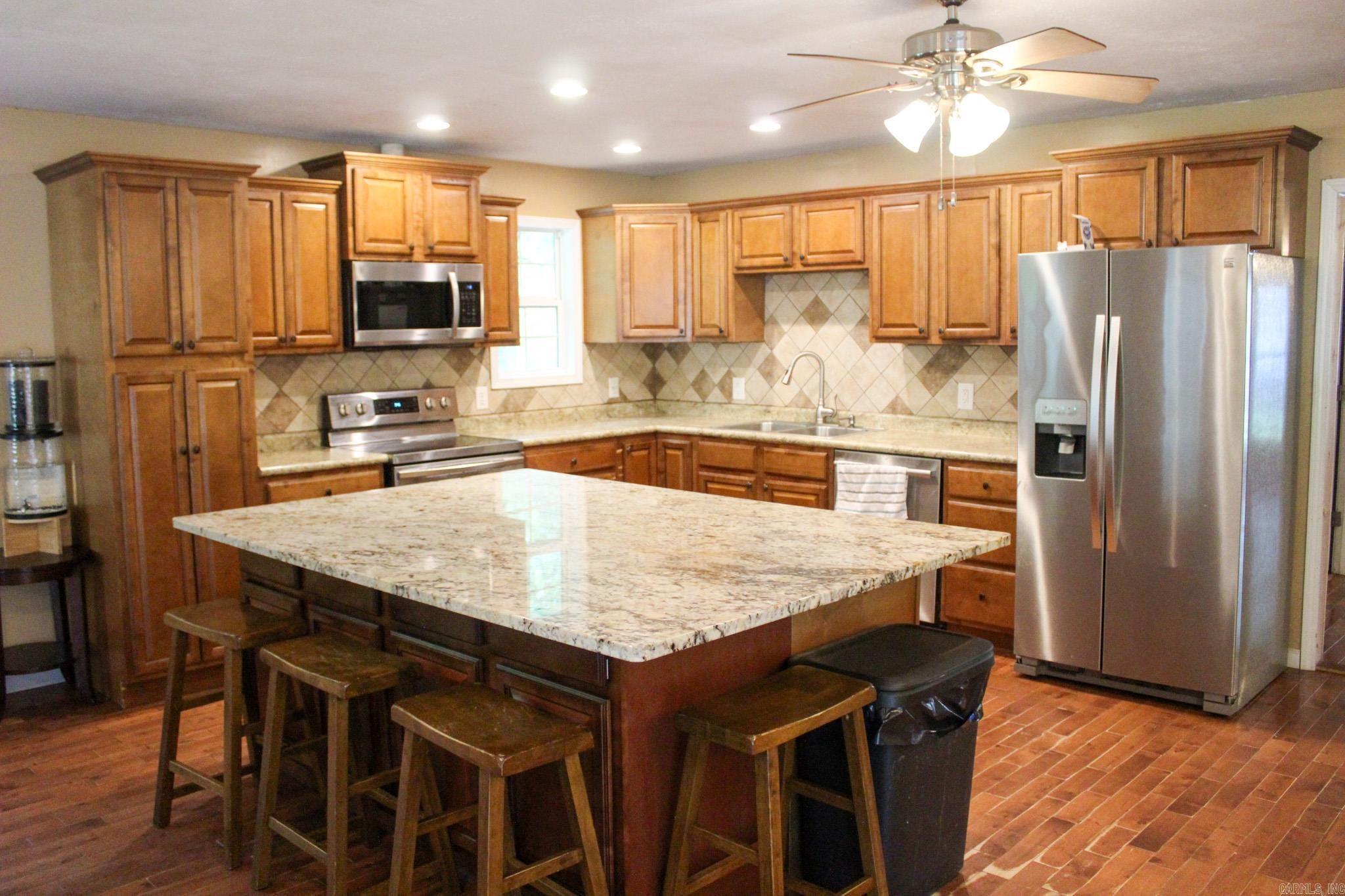PAUL'S SUBD - Residential