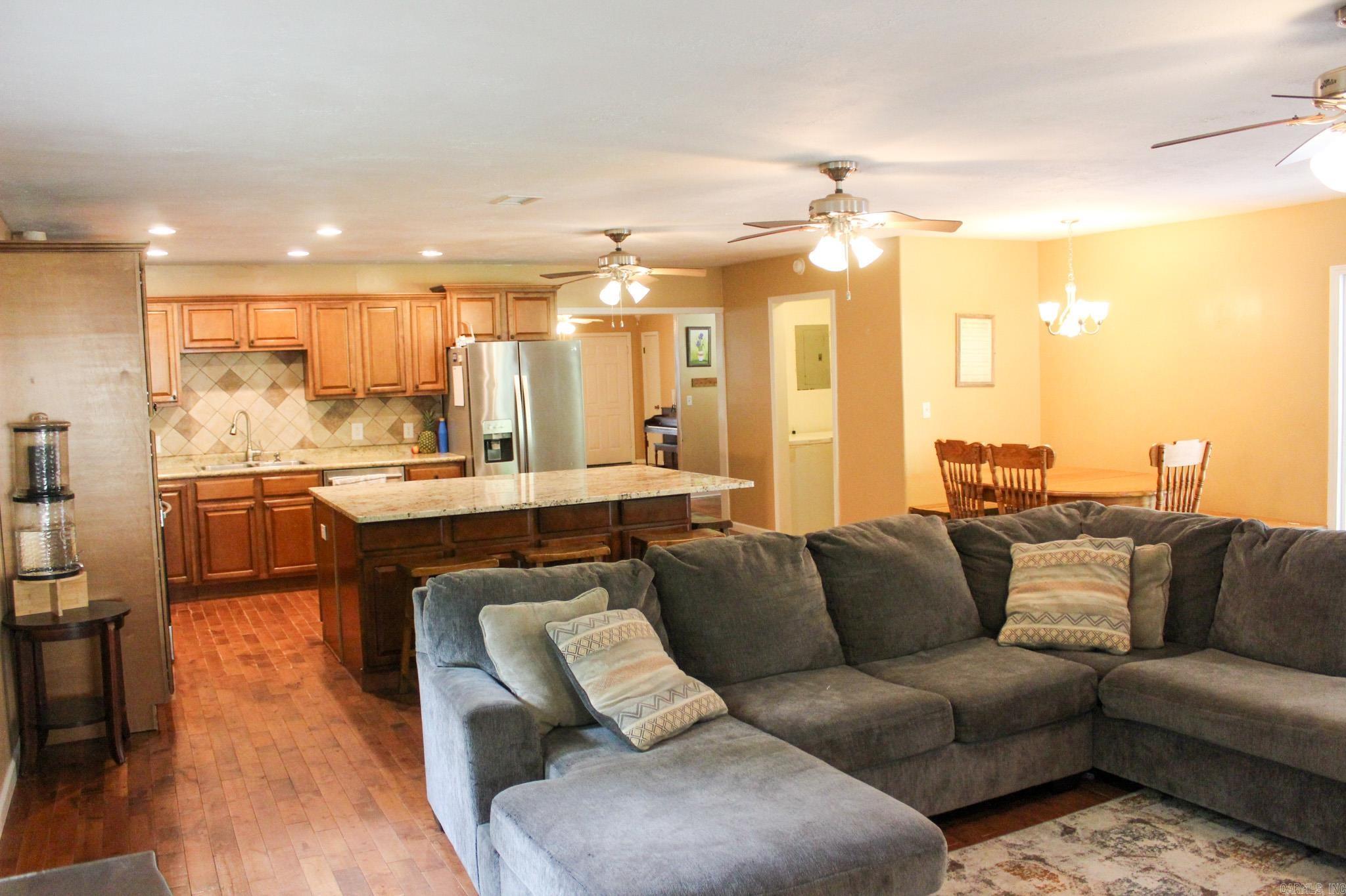 PAUL'S SUBD - Residential
