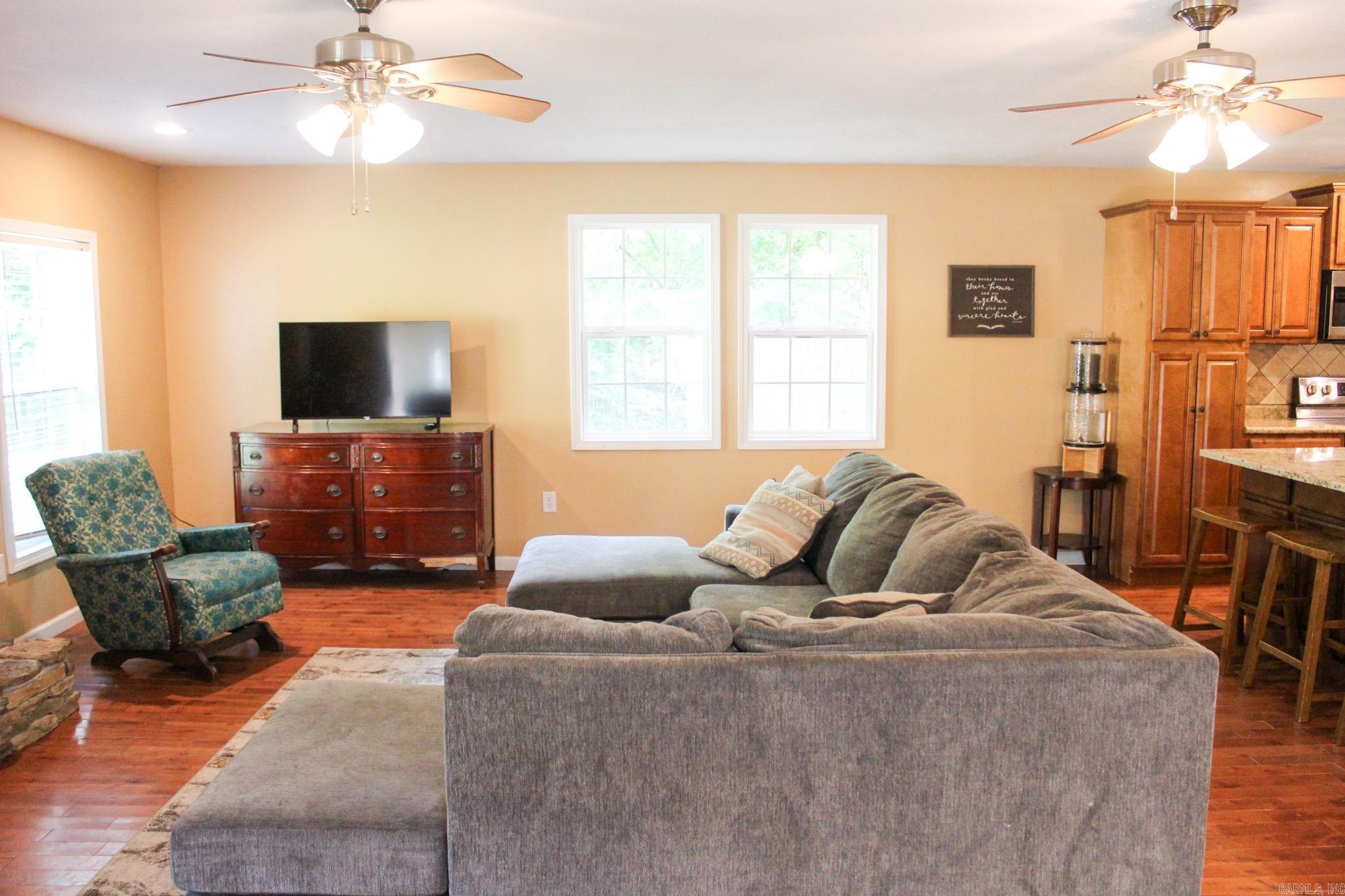 PAUL'S SUBD - Residential