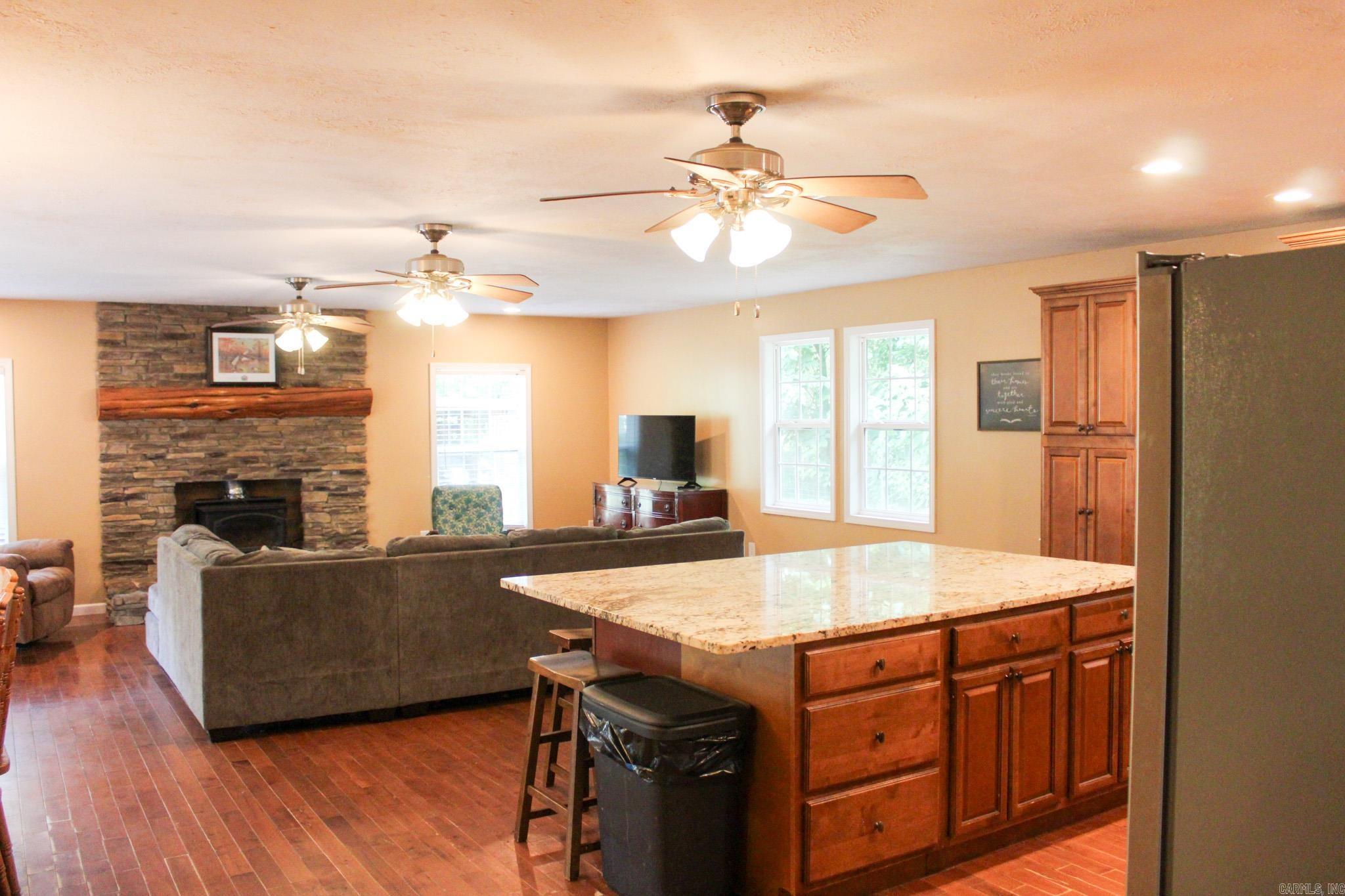 PAUL'S SUBD - Residential