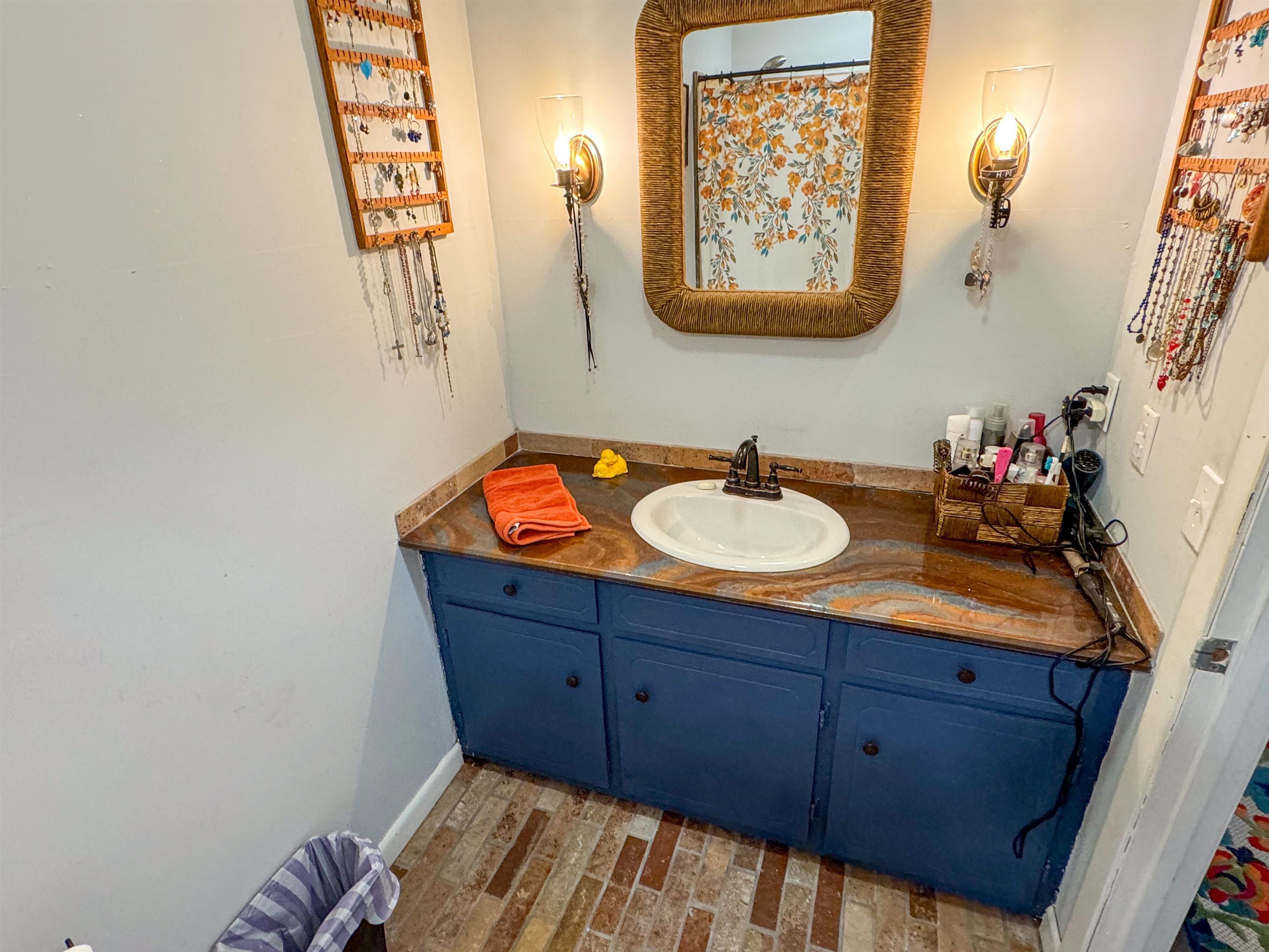 FAIRWAY - Residential